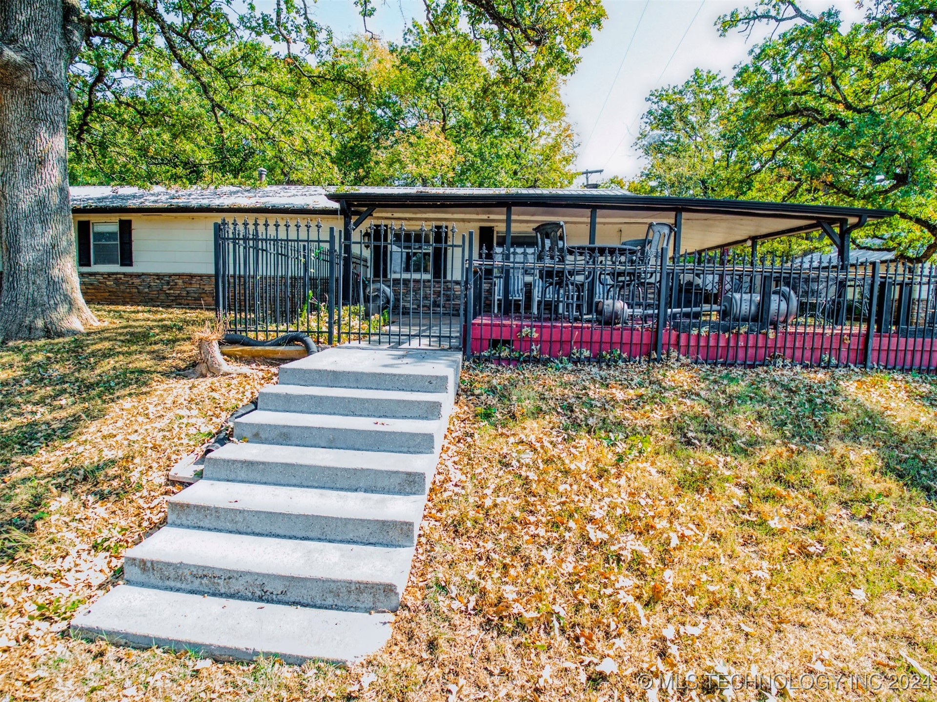 7386 Sooner Road Property Photo 15
