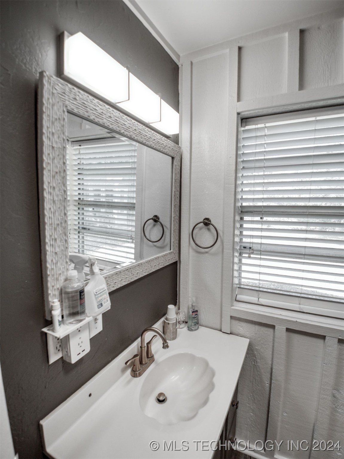 7386 Sooner Road Property Photo 32