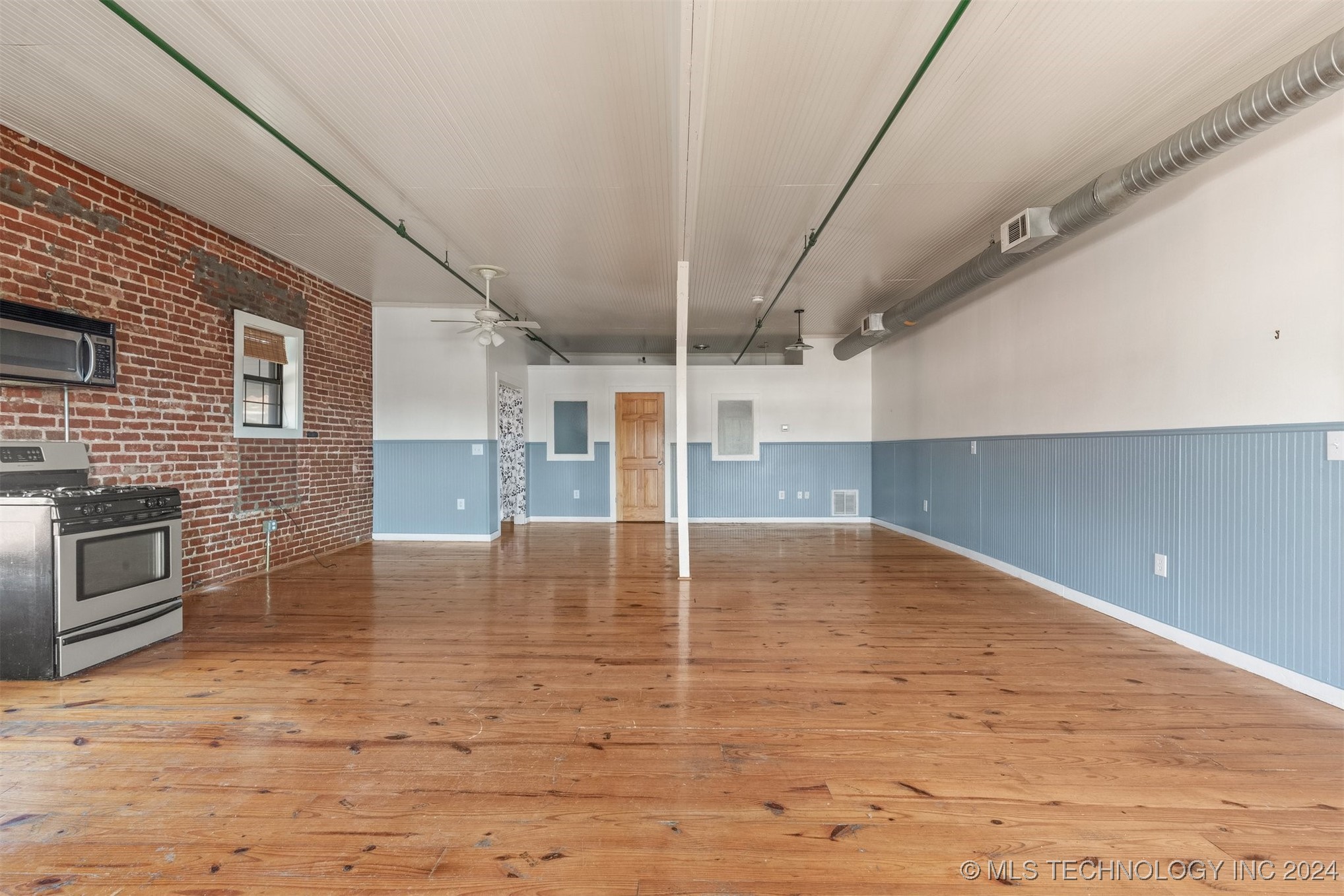 118 N Main Street Property Photo 28