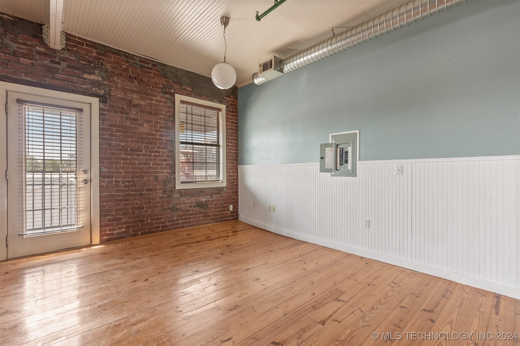 118 N Main Street Property Photo 36