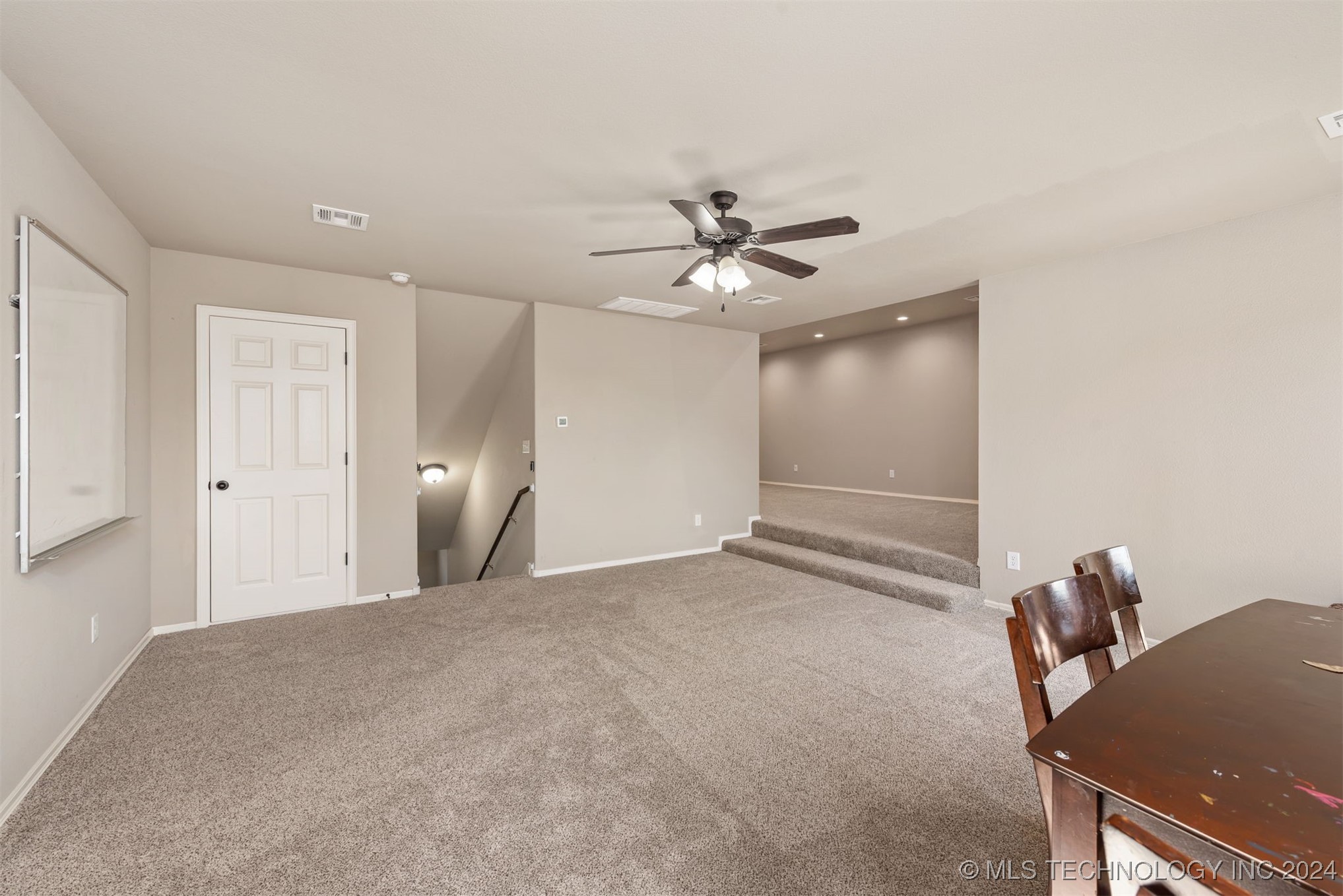 13115 S 92 East Avenue Property Photo 28