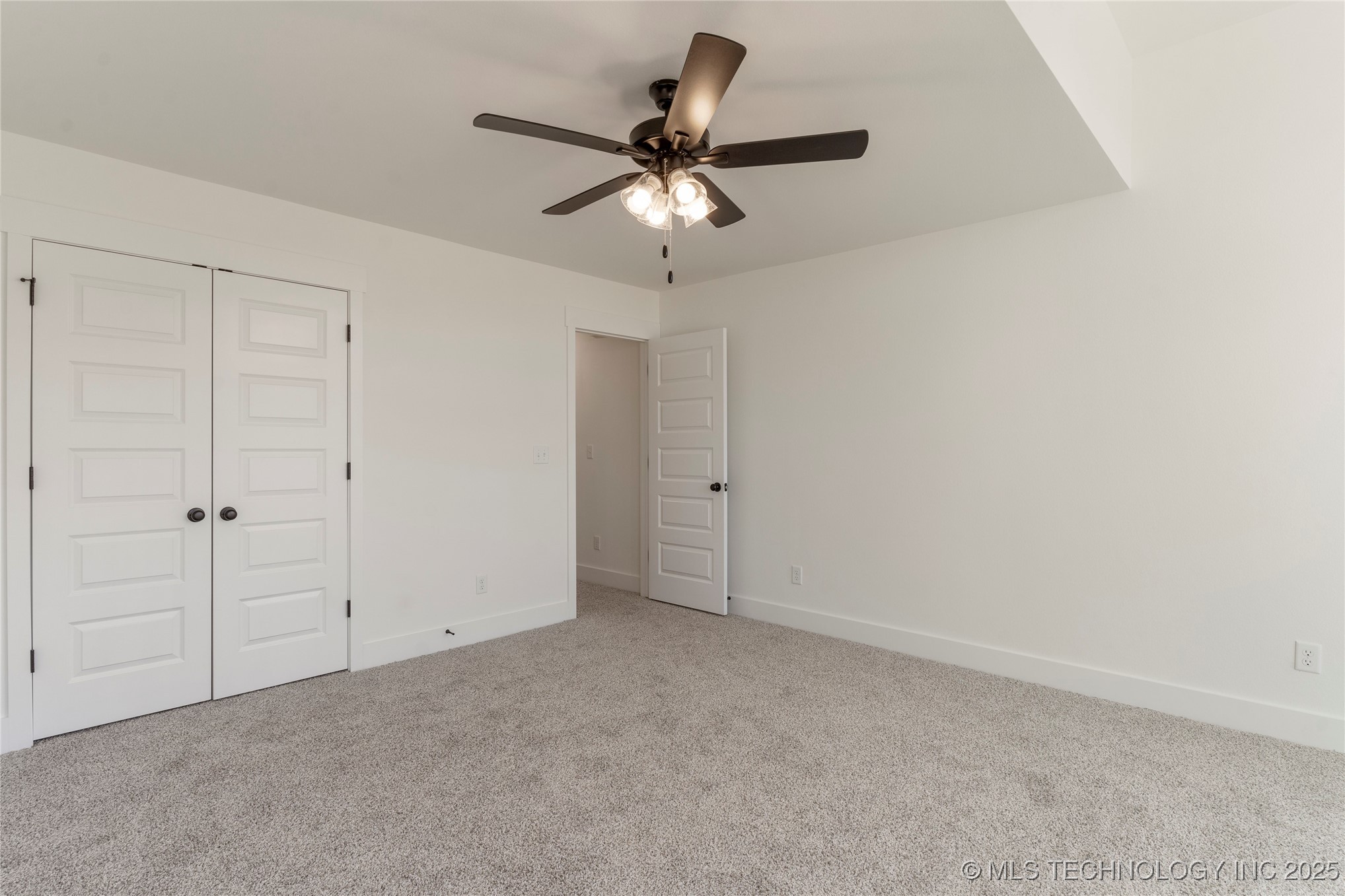2800 E Northampton Street Property Photo 16