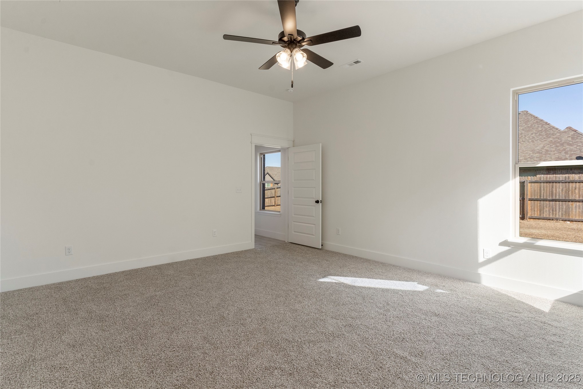 2800 E Northampton Street Property Photo 34