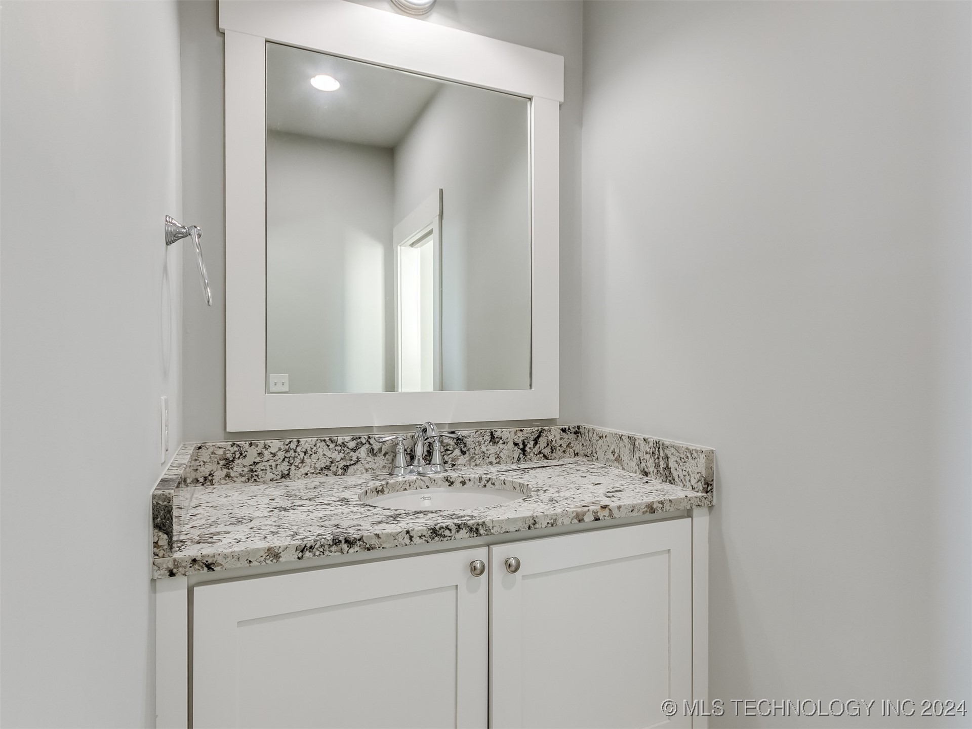 86 Ridgeline Property Photo 45