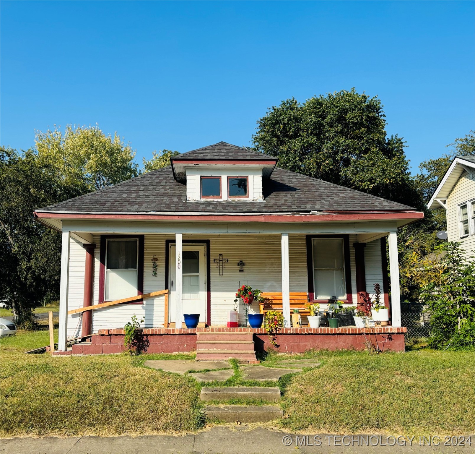 1200 Callahan Property Photo