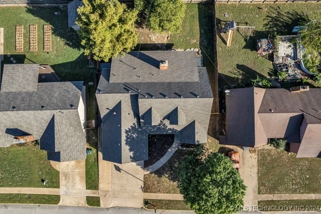 403 Overholt Drive Property Photo 3