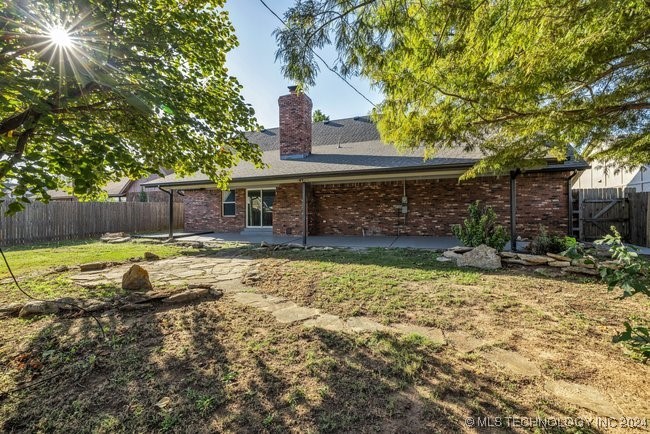 403 Overholt Drive Property Photo 5