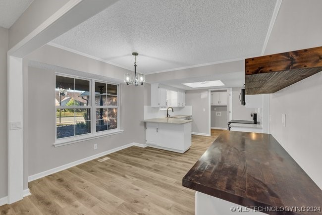 403 Overholt Drive Property Photo 14