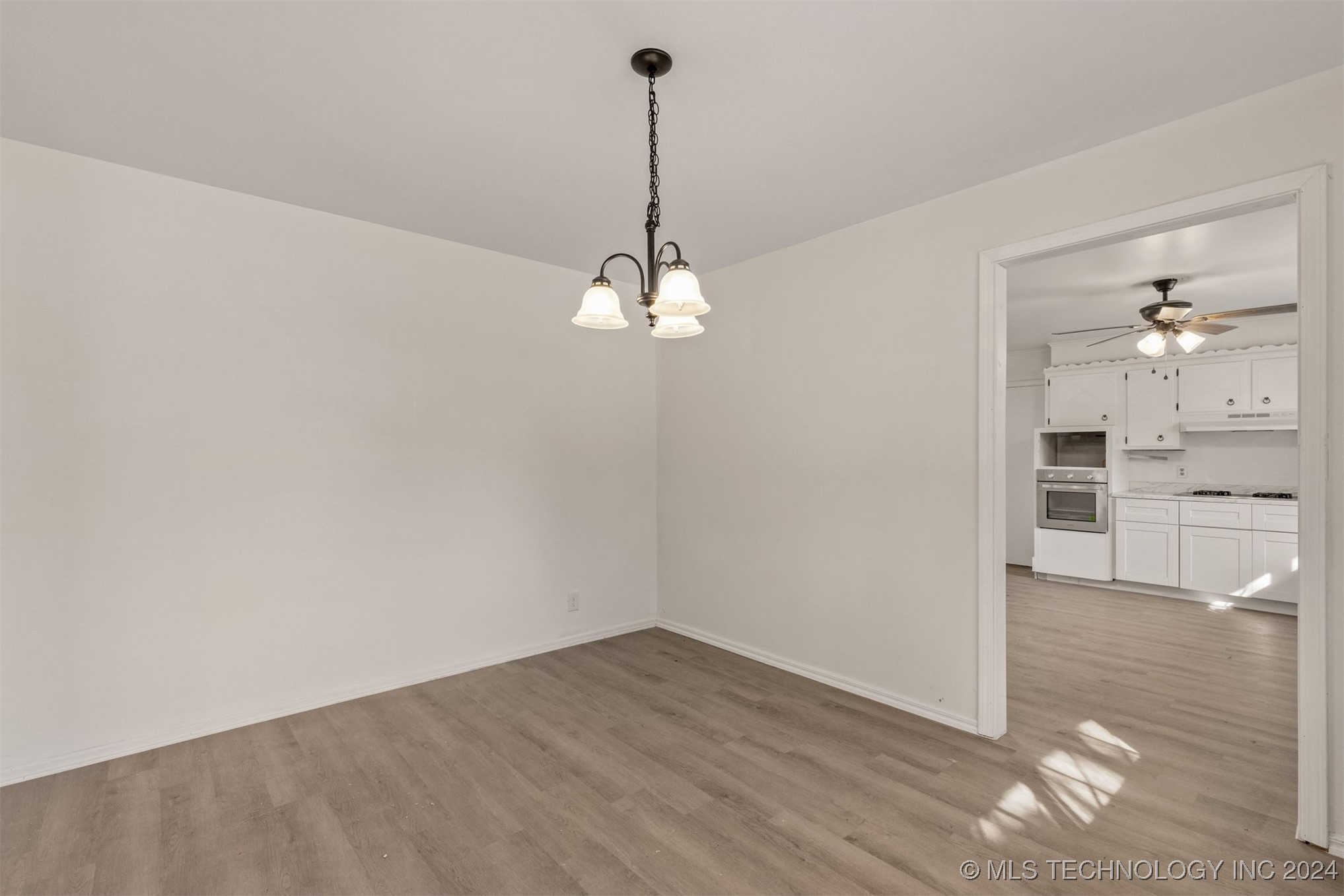 1218 S 103rd East Avenue Property Photo 14