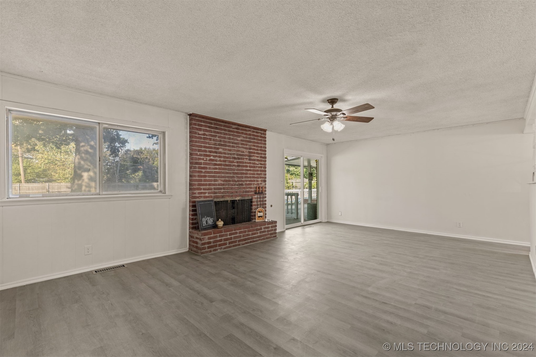 1218 S 103rd East Avenue Property Photo 15