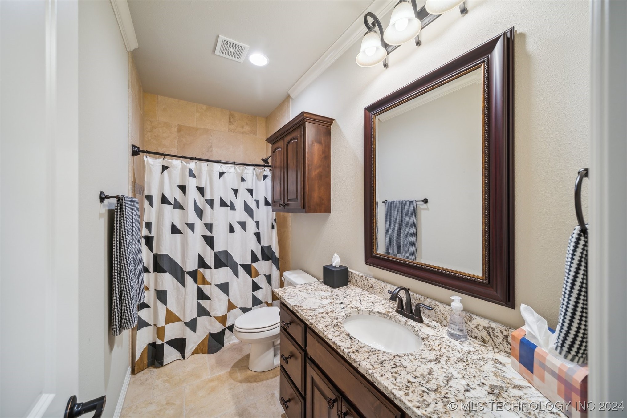 18441 E Persimmon Lane Property Photo 10