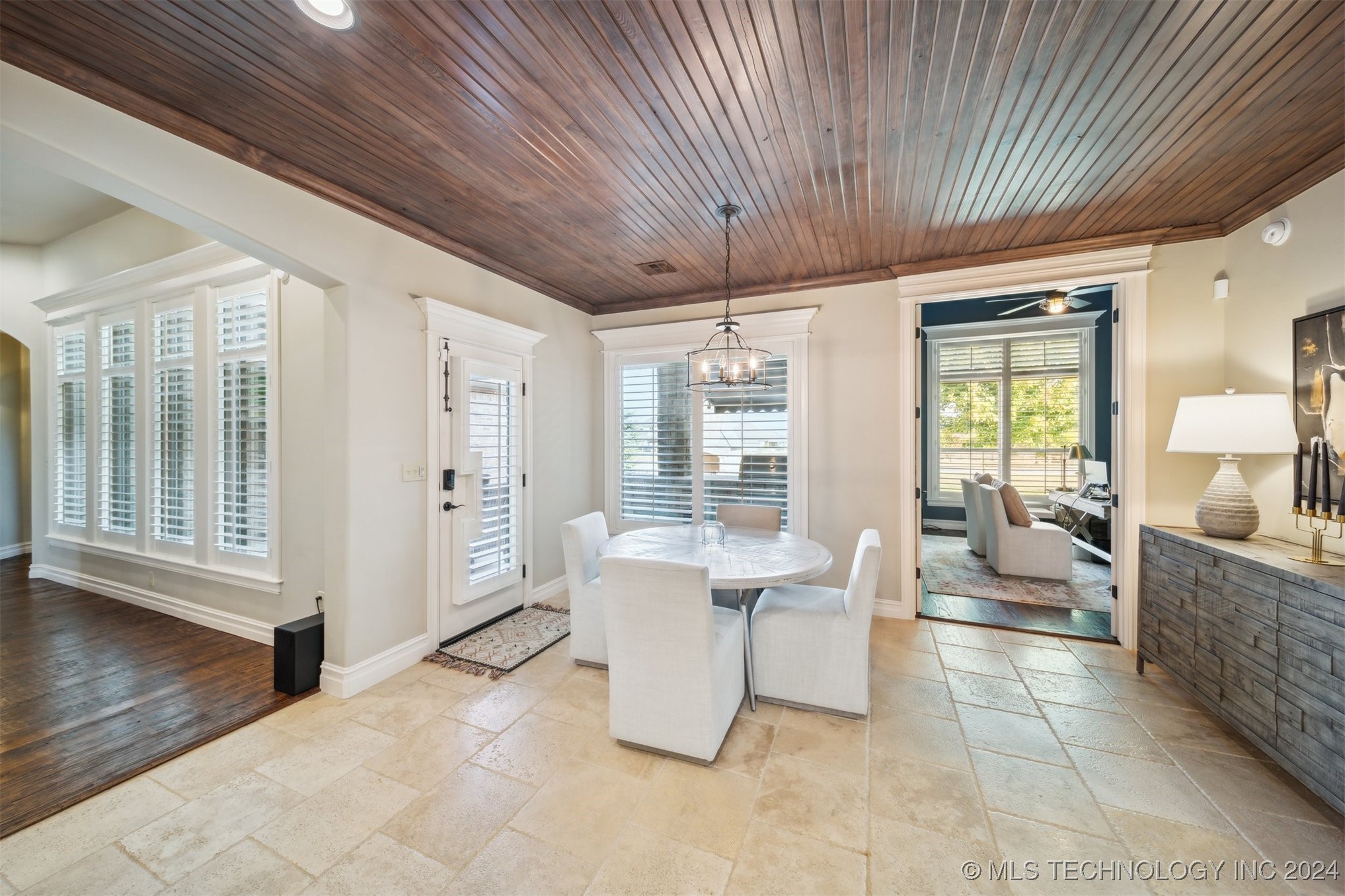 18441 E Persimmon Lane Property Photo 26