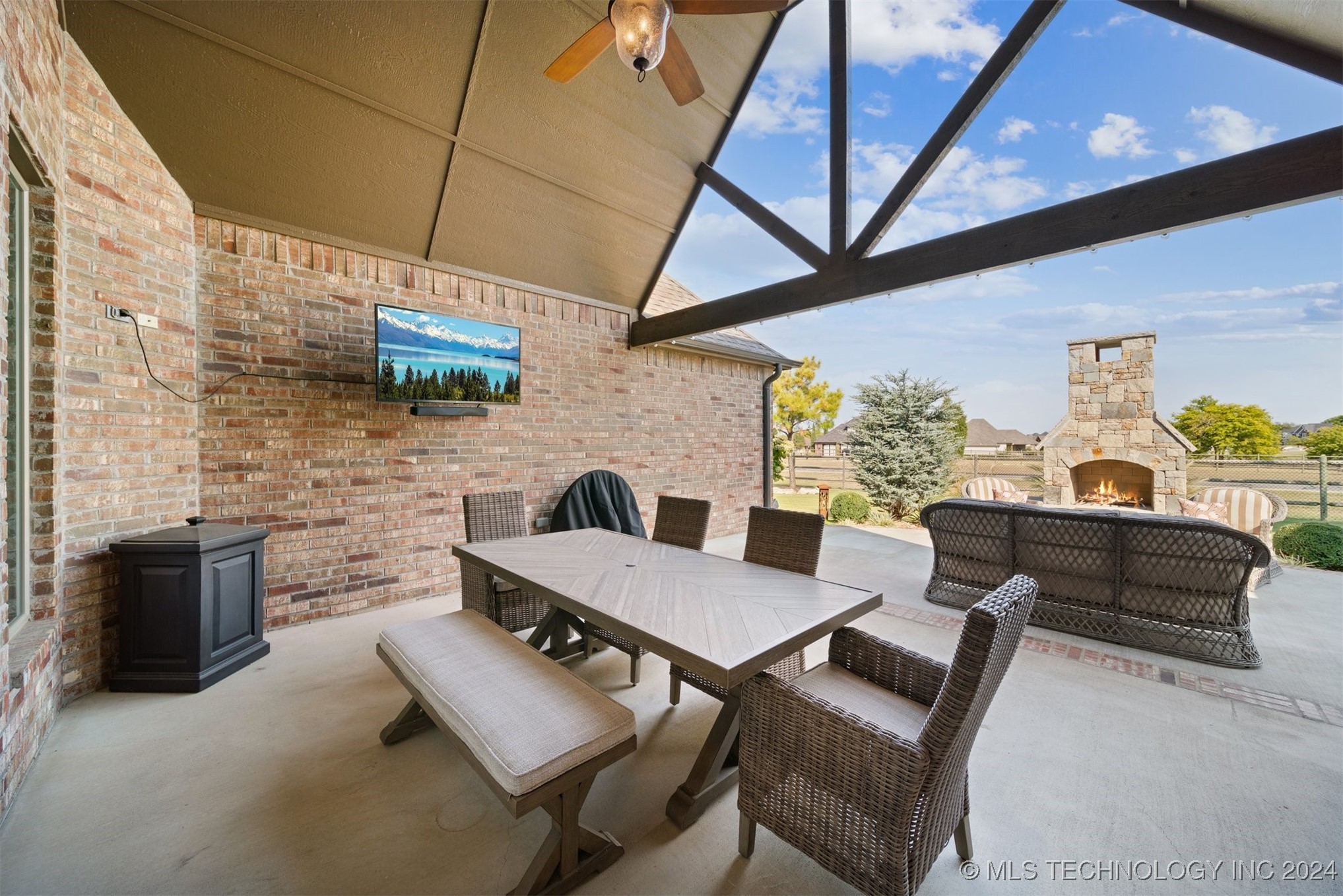 18441 E Persimmon Lane Property Photo 41