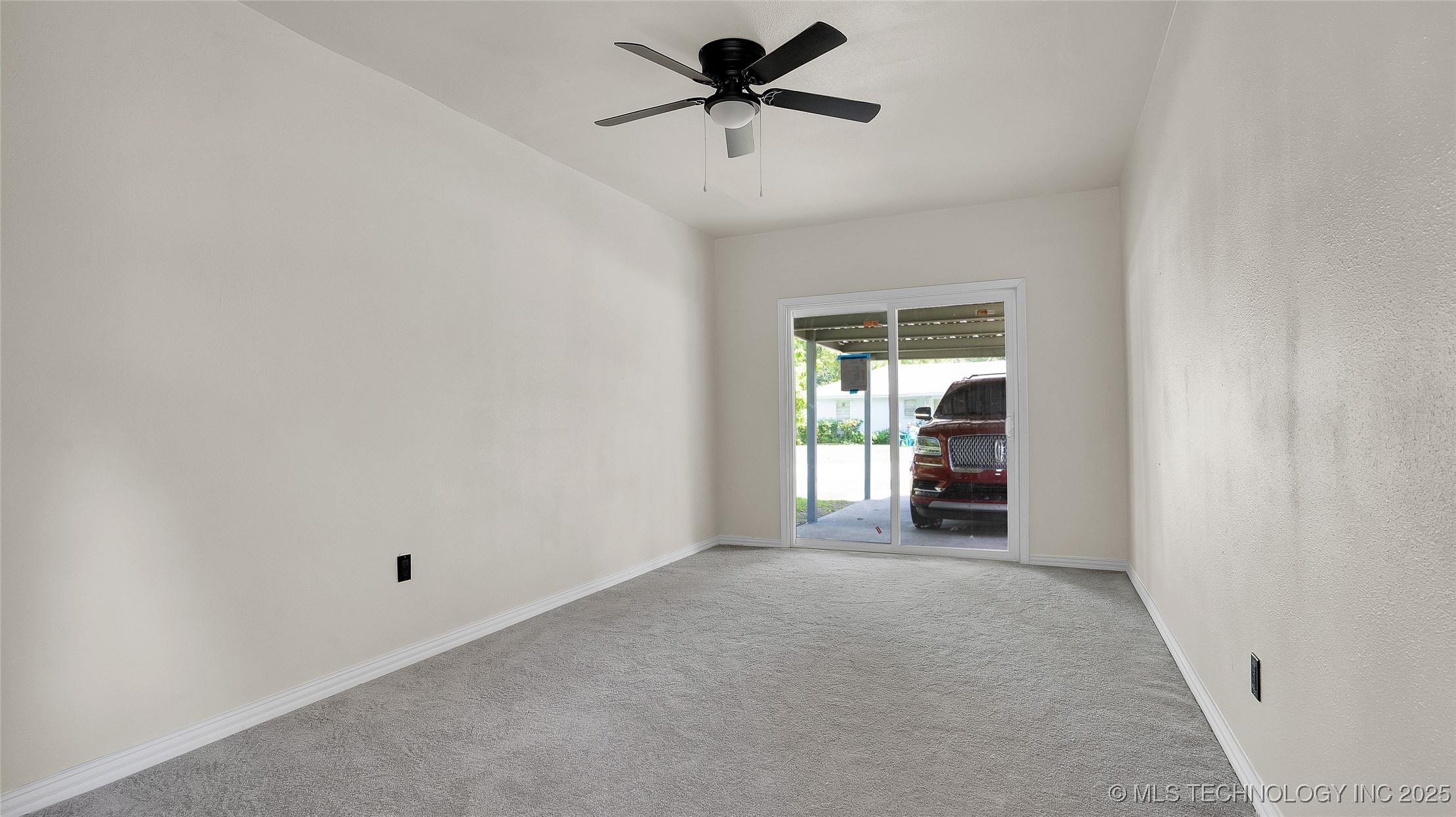 711 Nw Elizabeth Street Property Photo 17