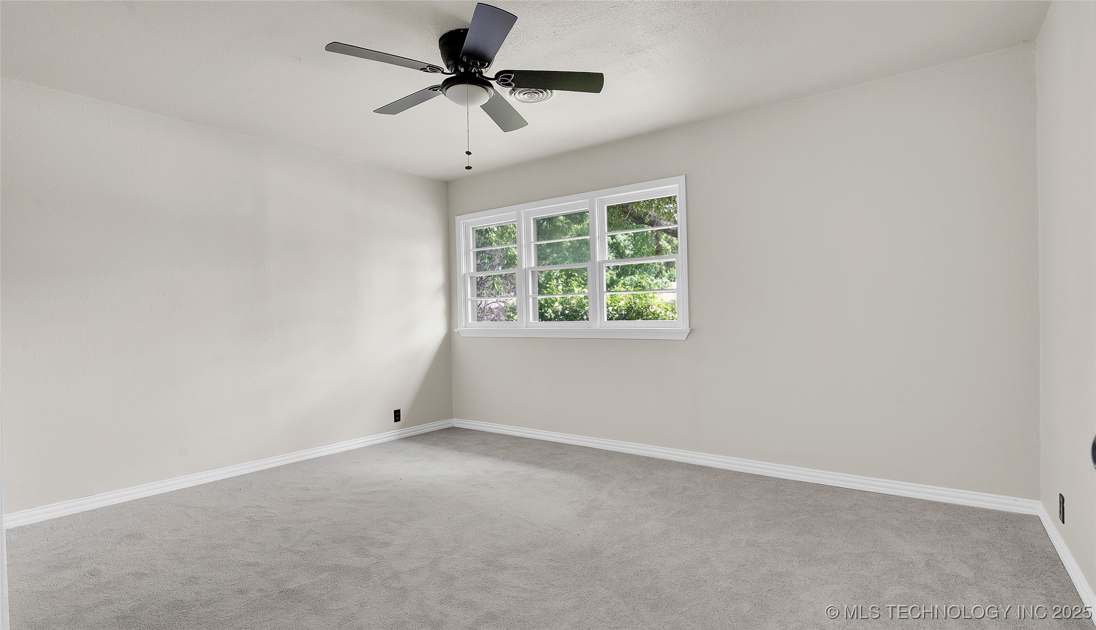 711 Nw Elizabeth Street Property Photo 22