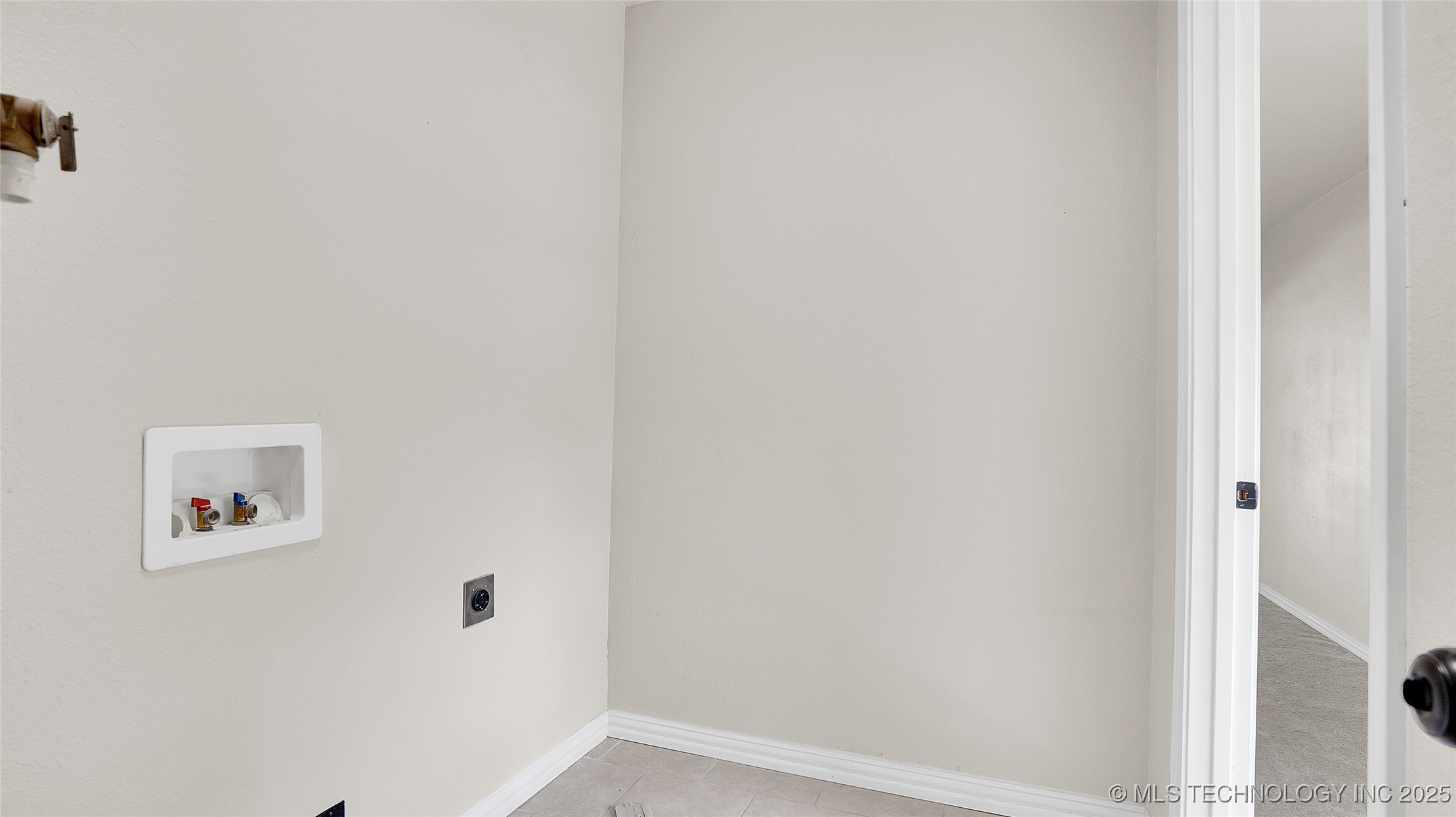 711 Nw Elizabeth Street Property Photo 24