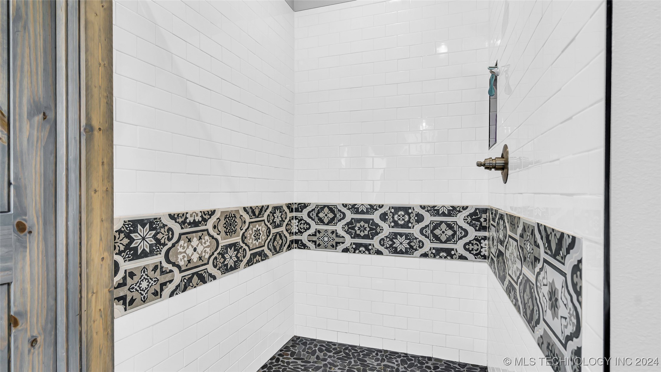 6126 Kings Road Property Photo 24