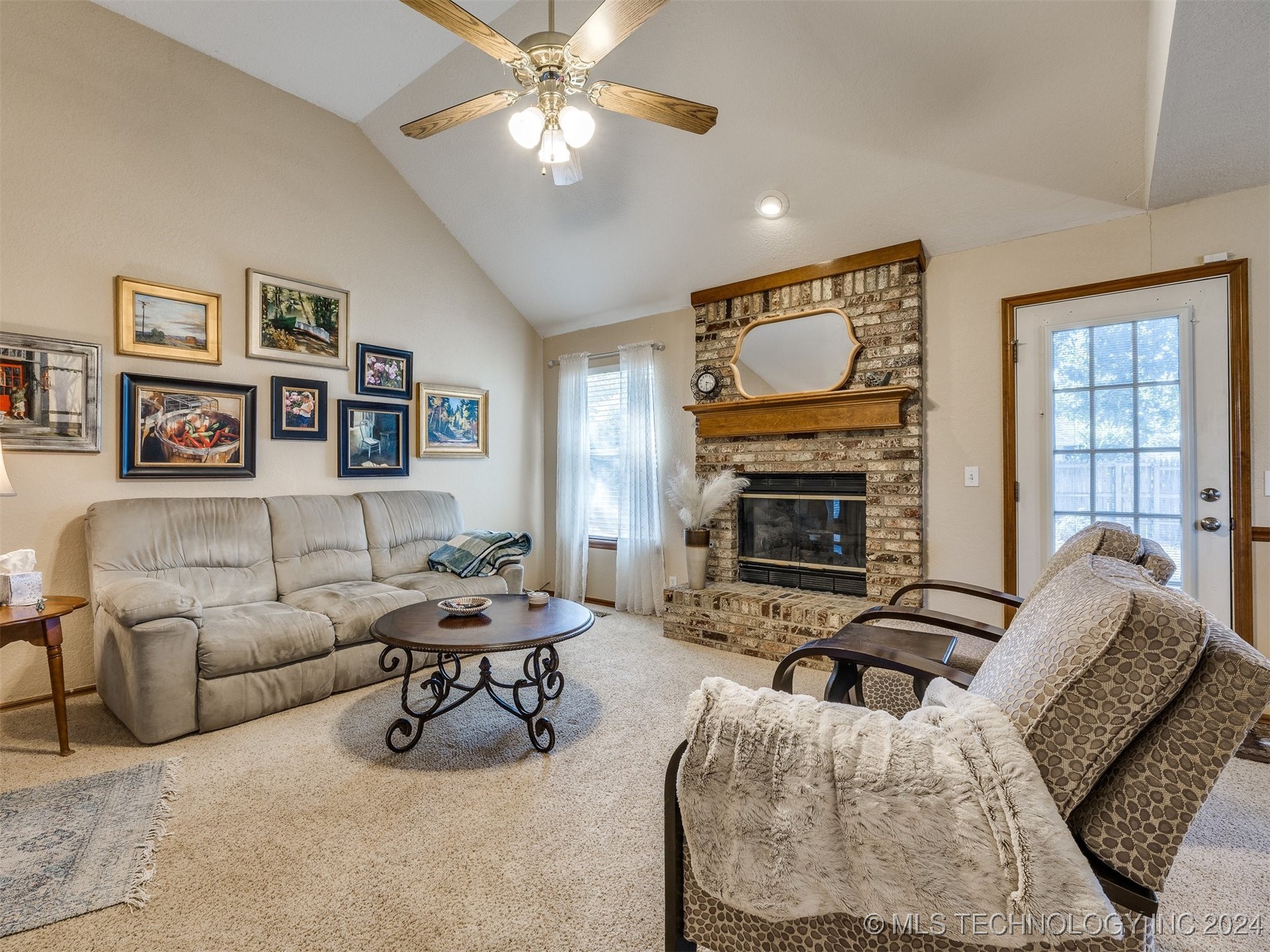 5116 S Spruce Drive Property Photo 13