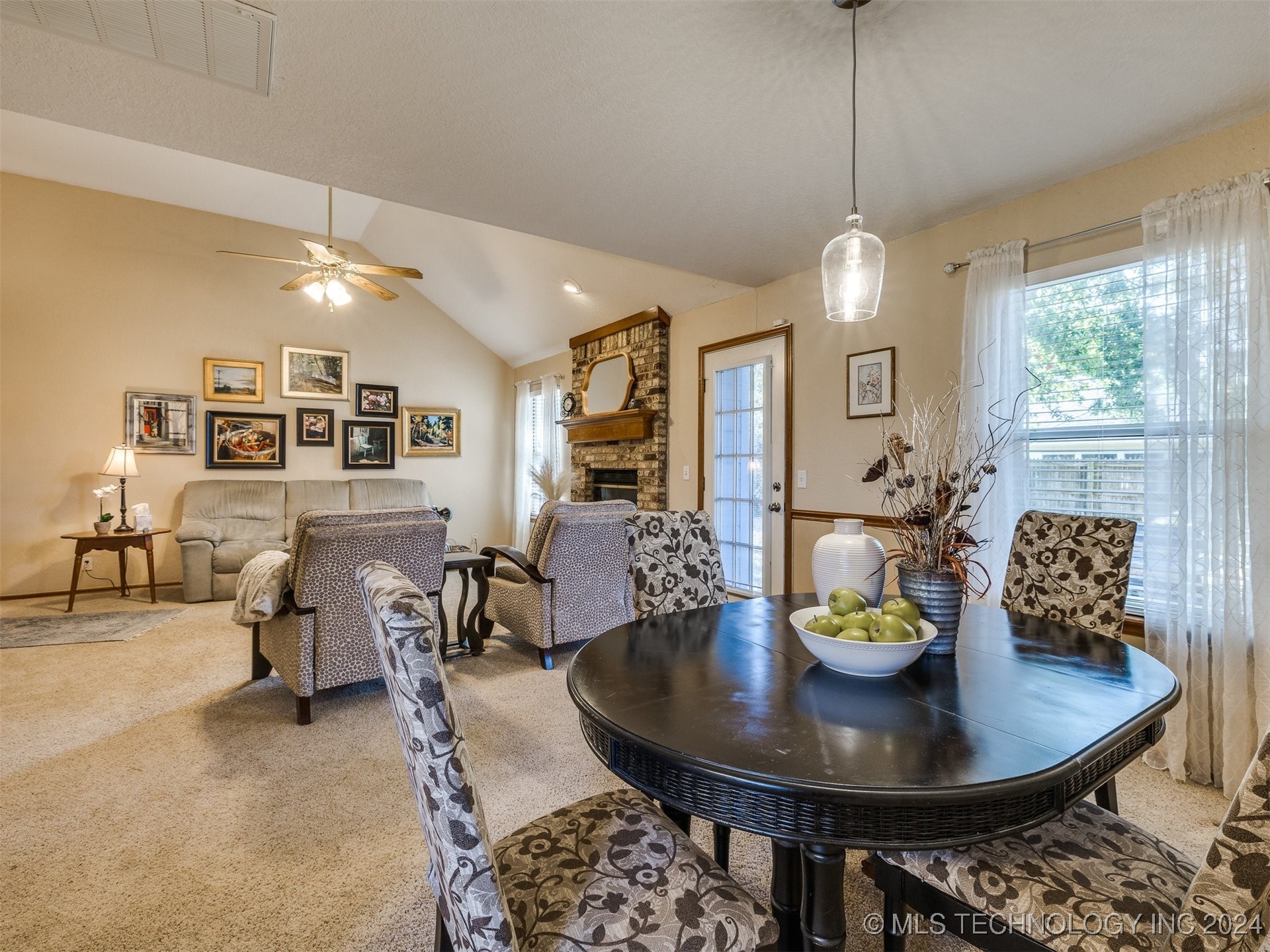 5116 S Spruce Drive Property Photo 19