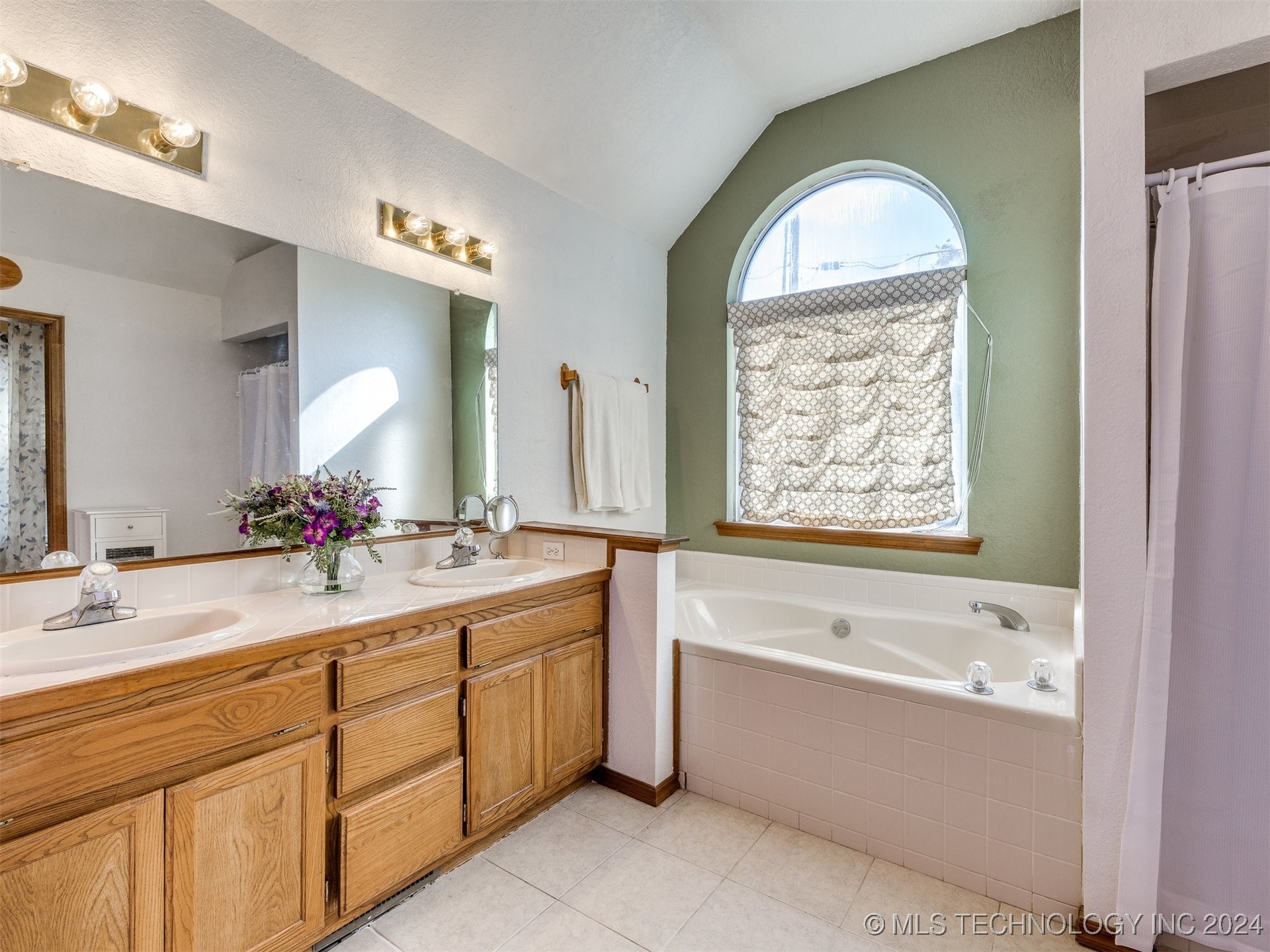 5116 S Spruce Drive Property Photo 40