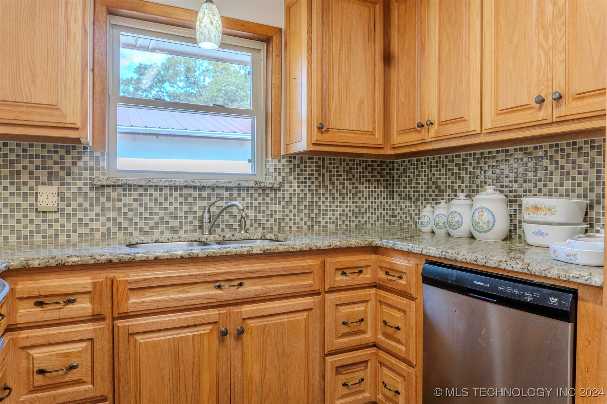 6443 S 347th West Avenue Property Photo 8