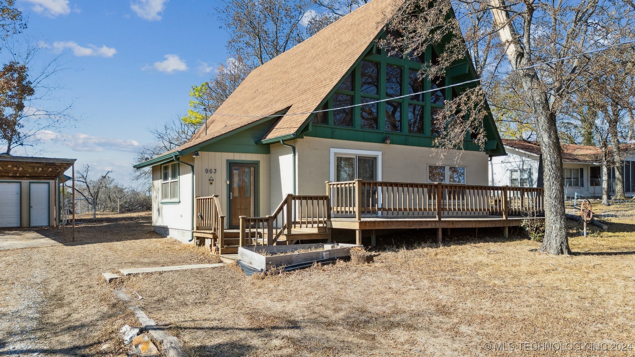 963 Lakeside Drive Property Photo