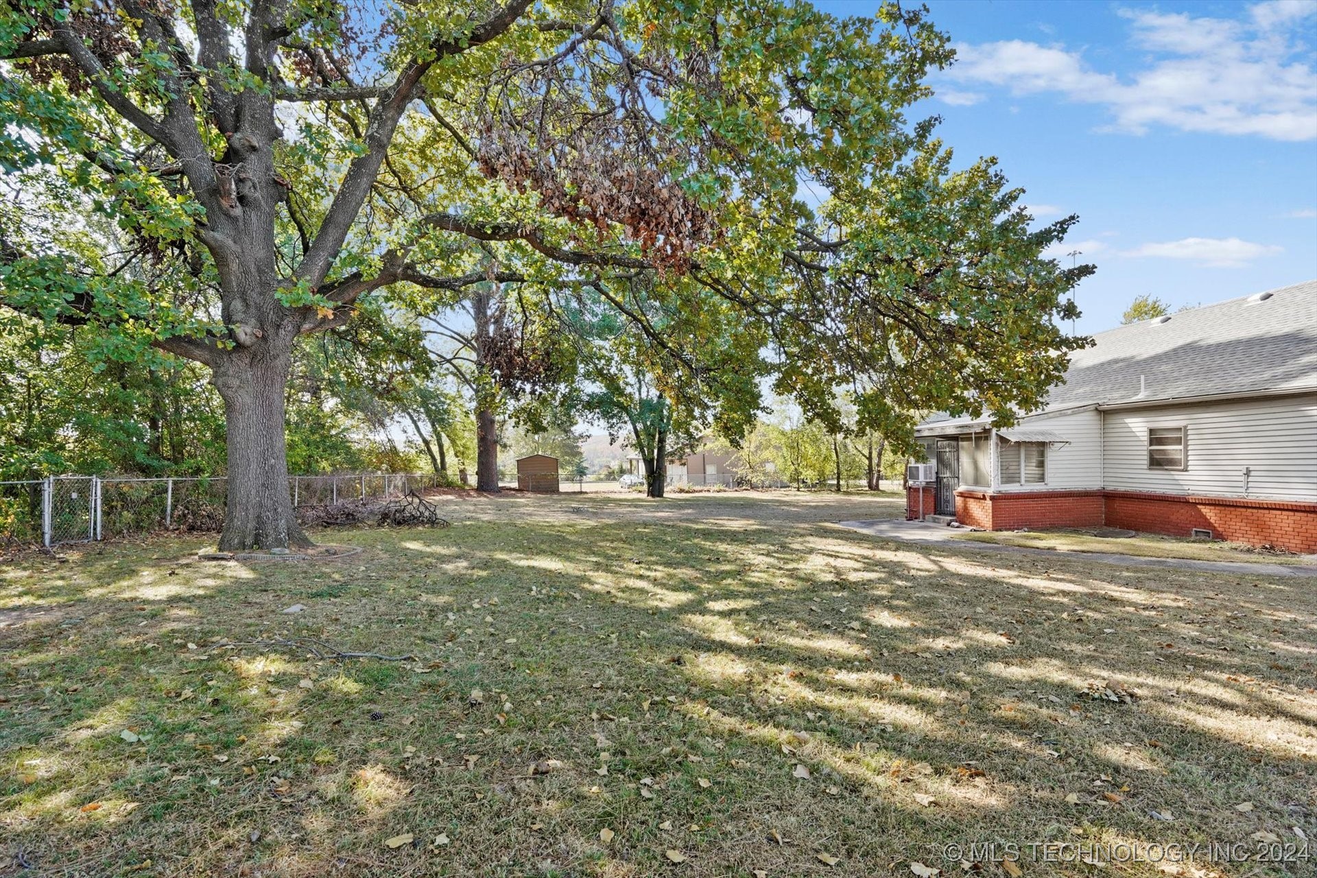 4939 S Olympia Avenue S Property Photo 23