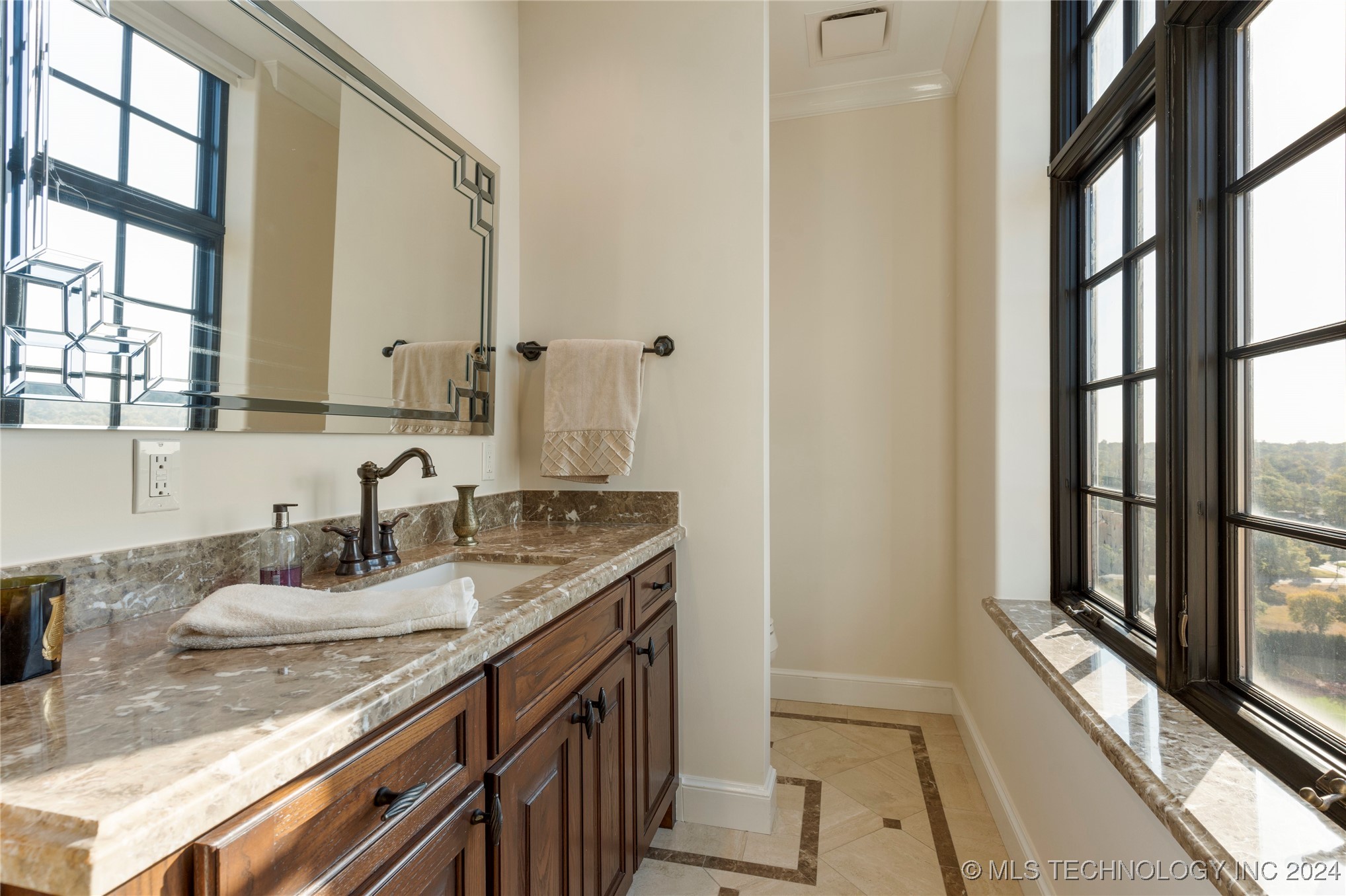 2200 S Utica Place 8c Property Photo 44