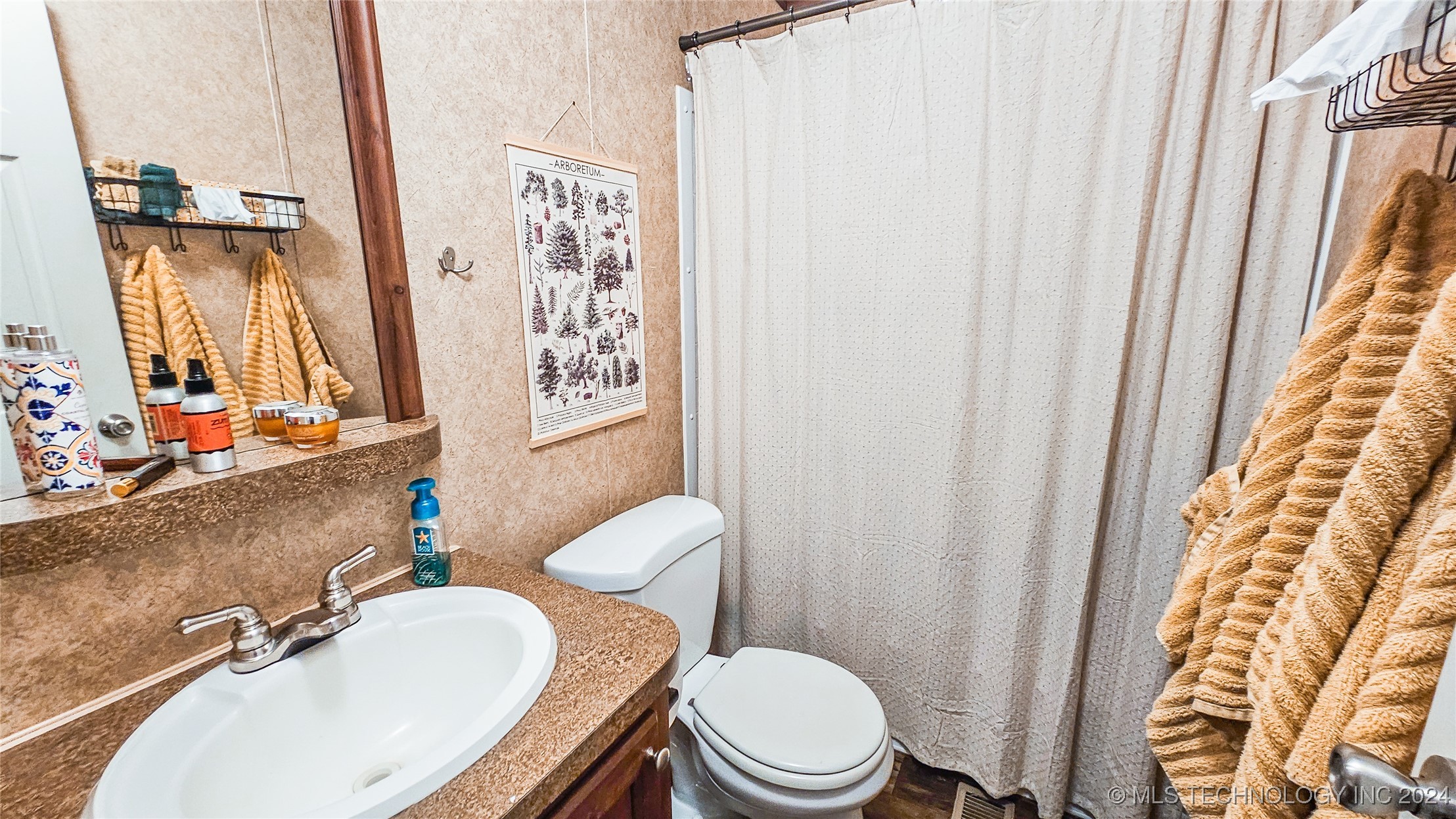 8 F Drive Property Photo 26