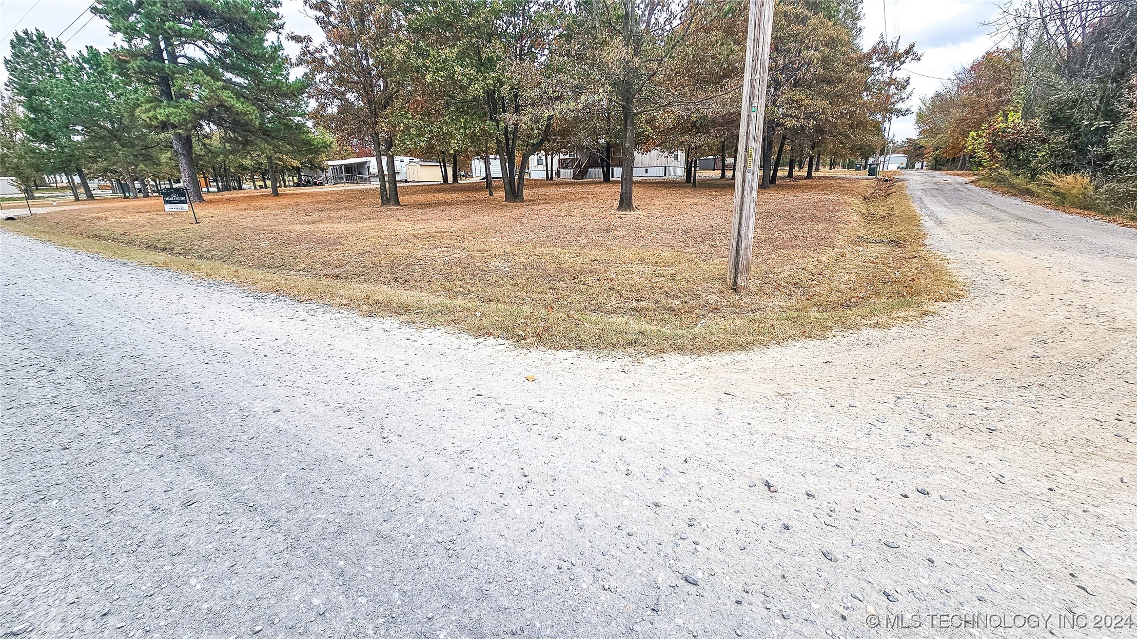 8 F Drive Property Photo 31