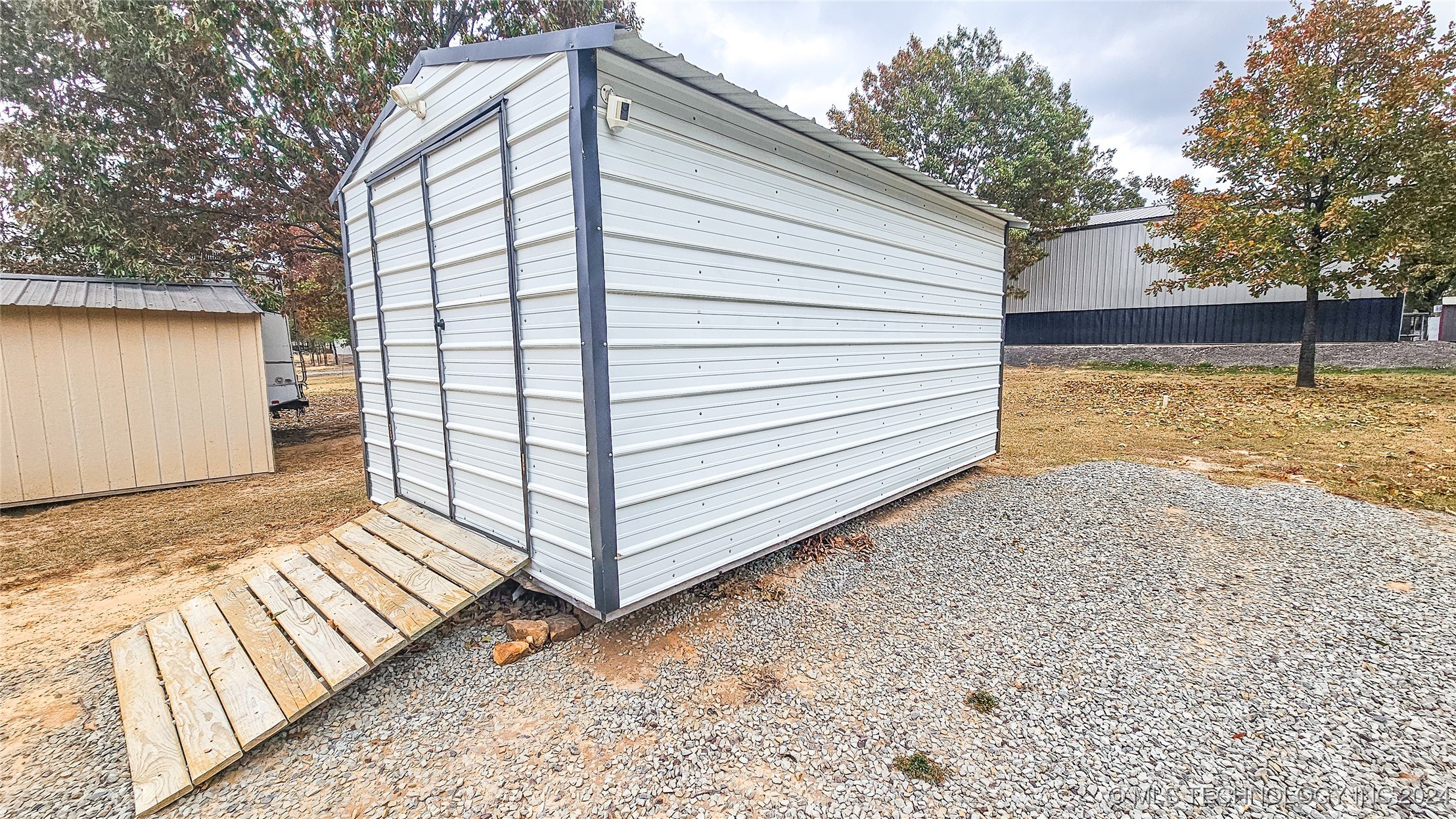 8 F Drive Property Photo 37