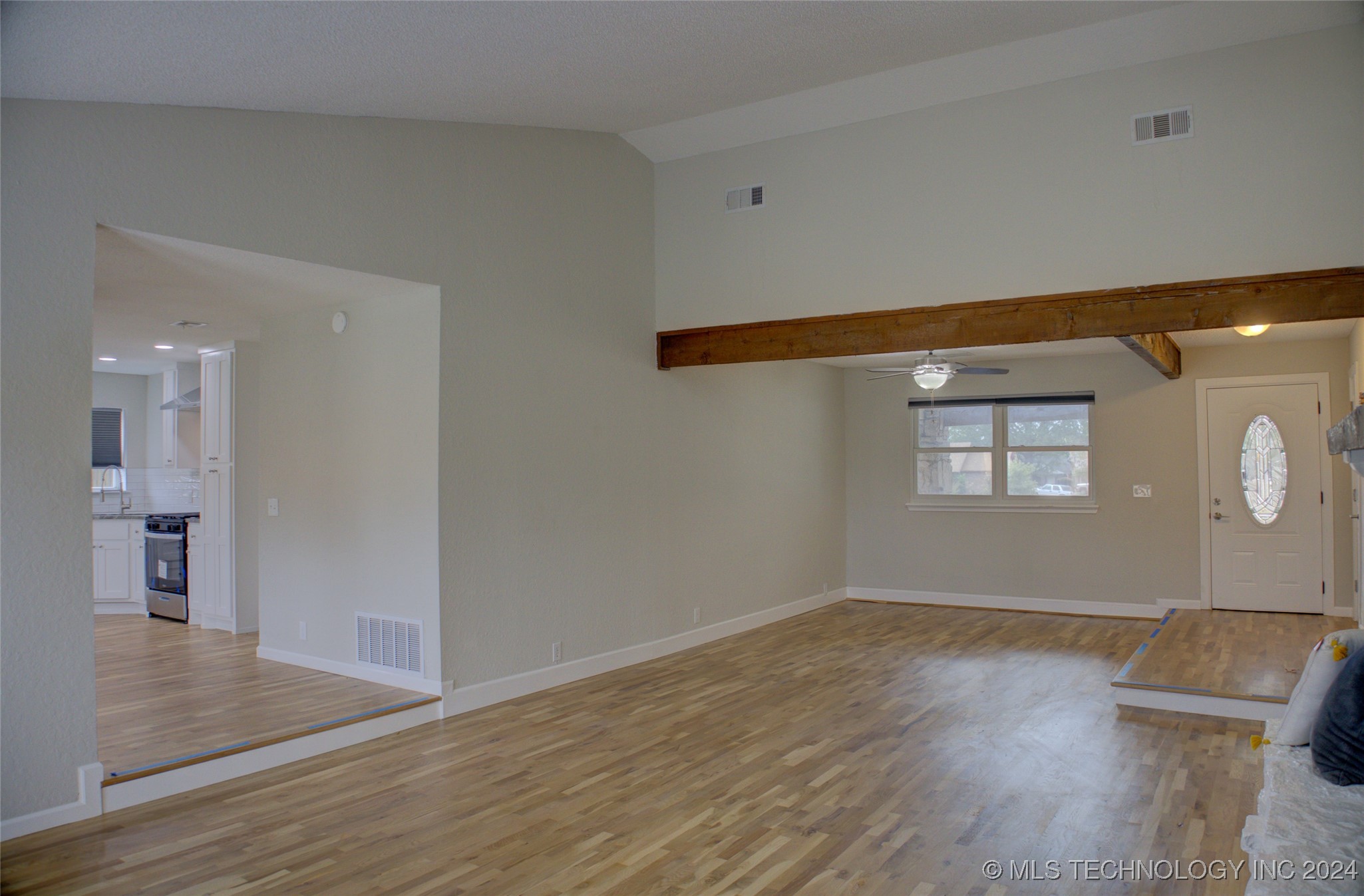 1404 W Indianola Street Property Photo 10