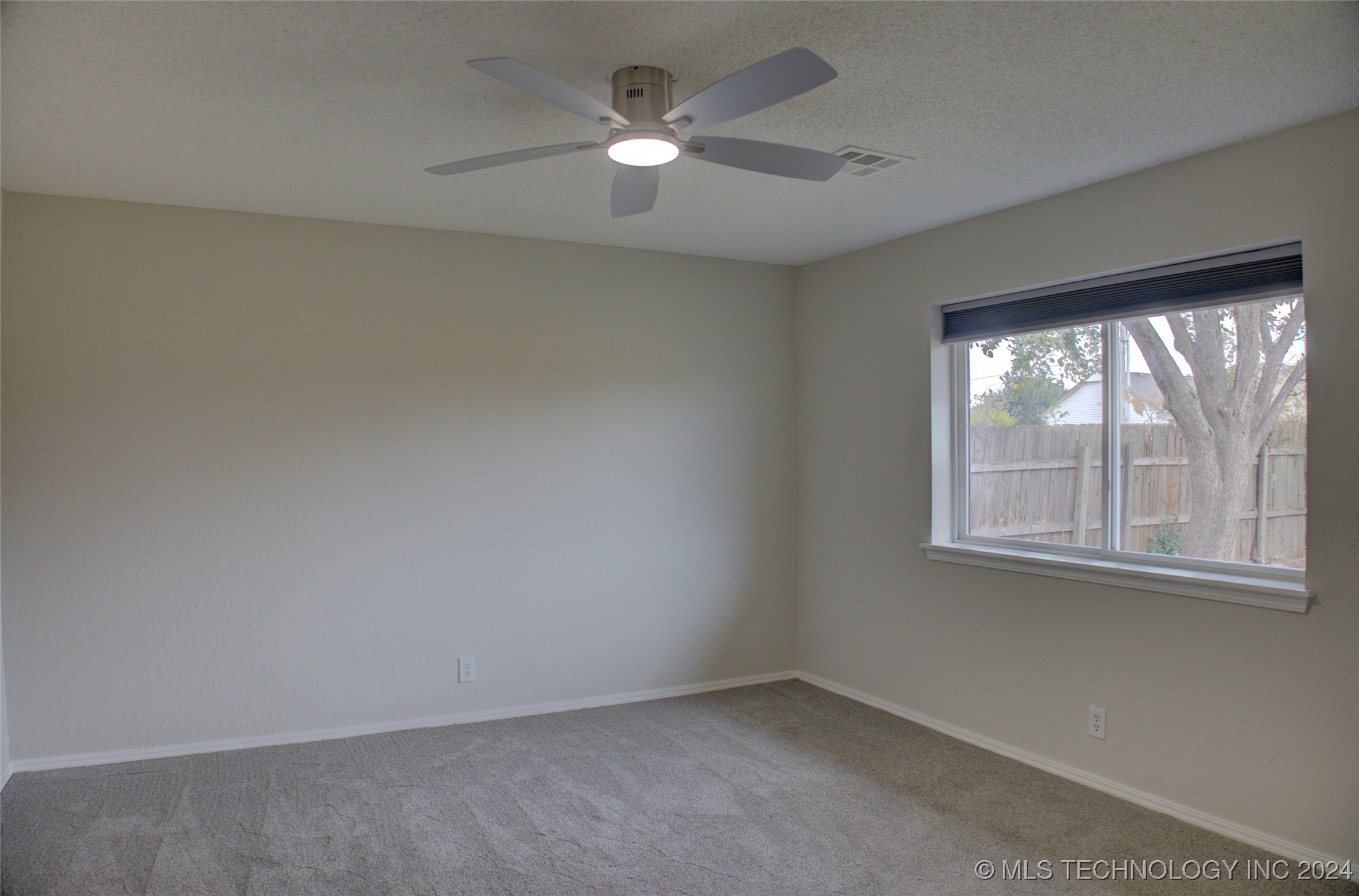 1404 W Indianola Street Property Photo 23