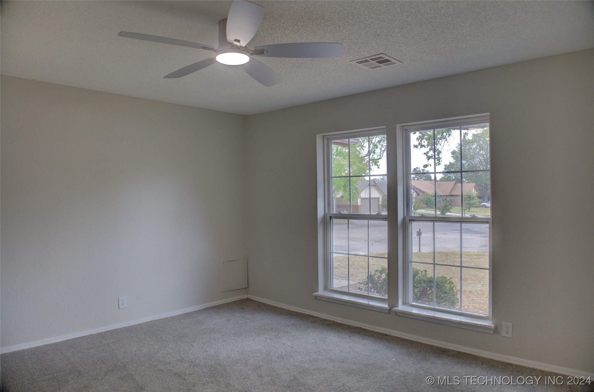1404 W Indianola Street Property Photo 33