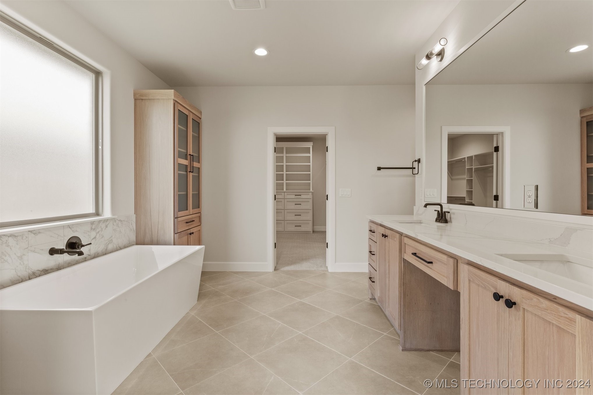 2956 E 146th Place S Property Photo 17