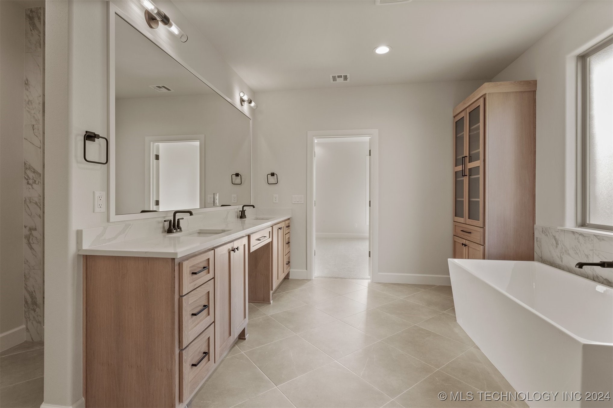2956 E 146th Place S Property Photo 18