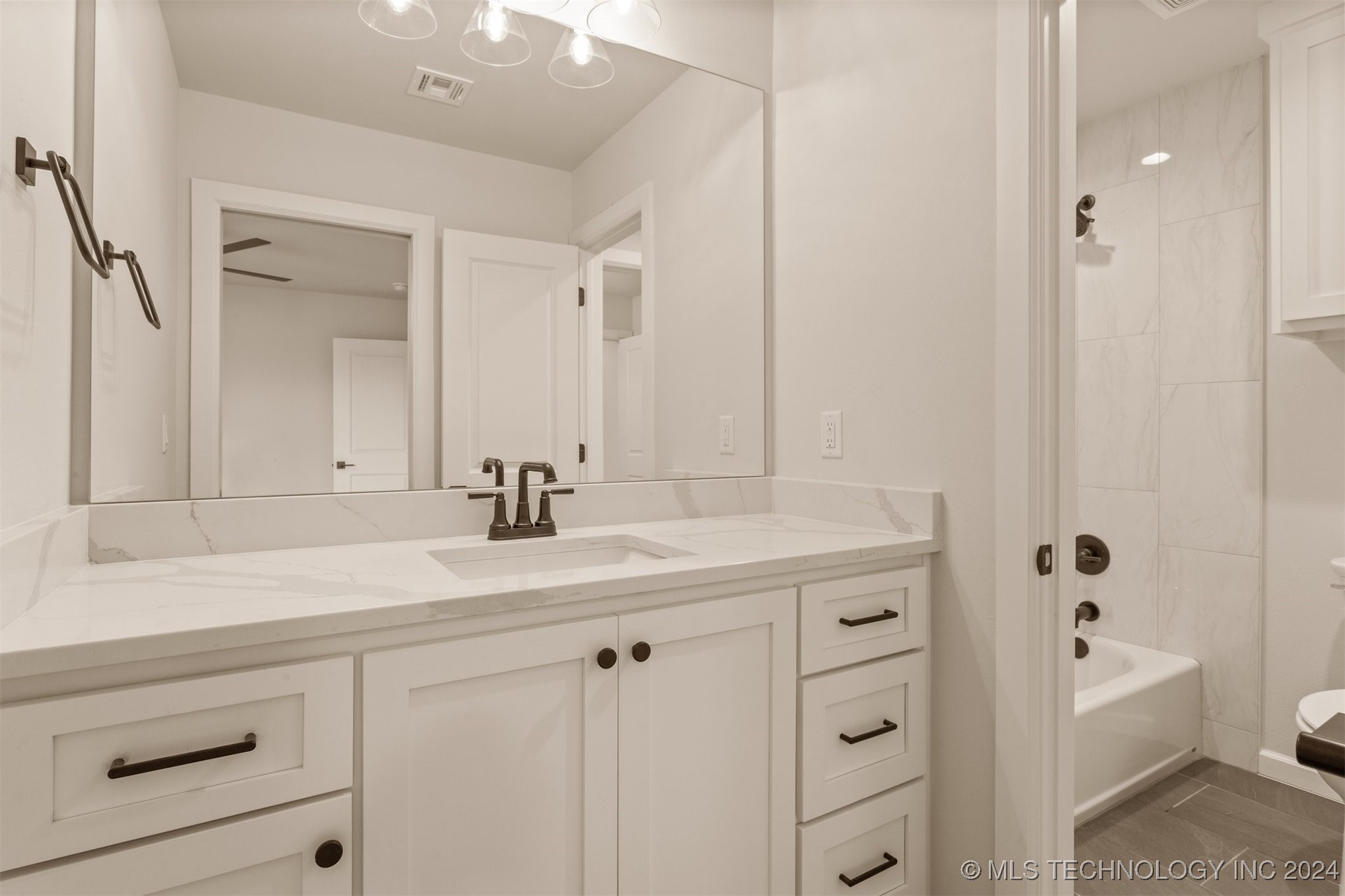 2956 E 146th Place S Property Photo 30