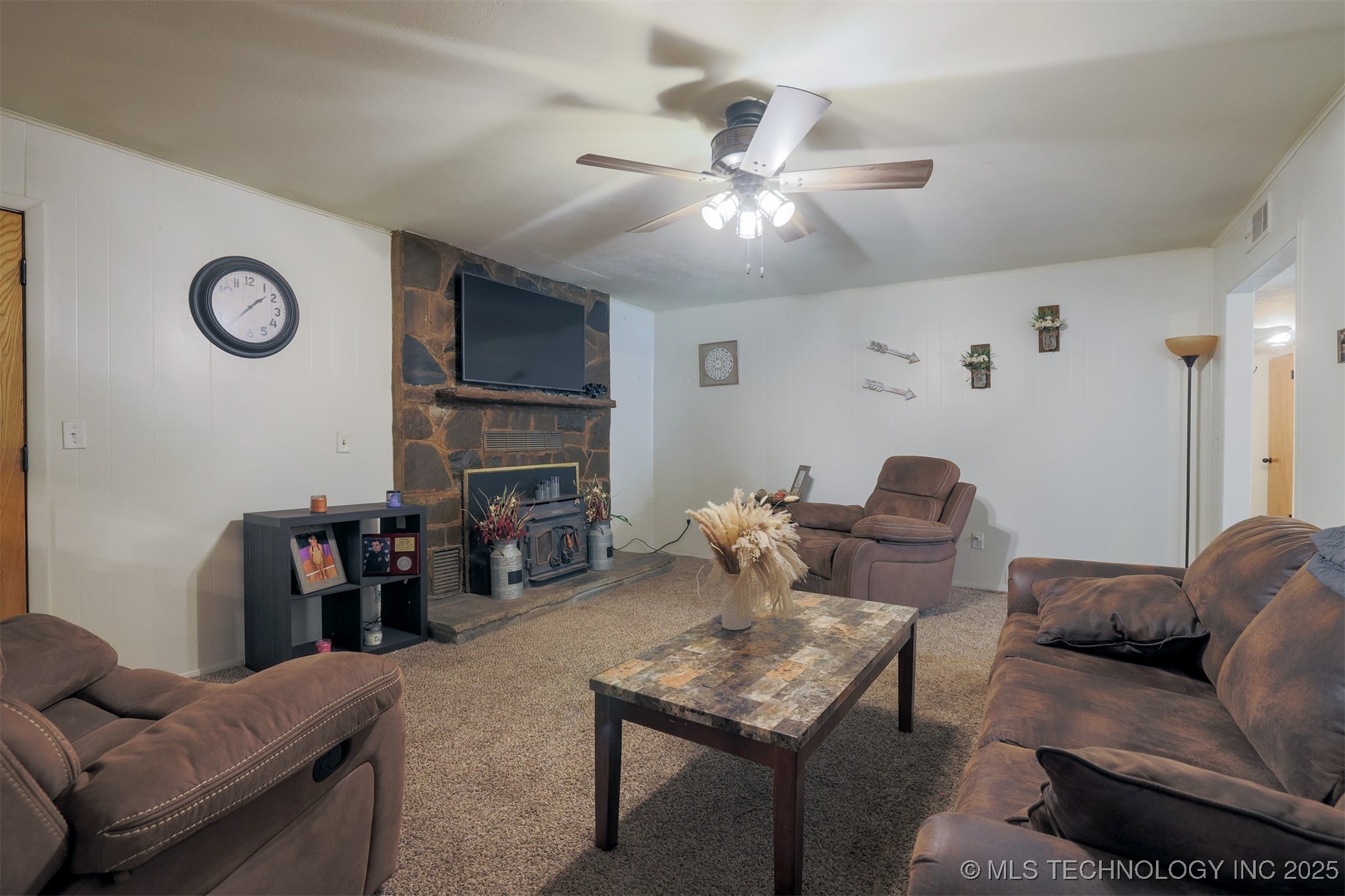417717 E 1145 Road Property Photo 7