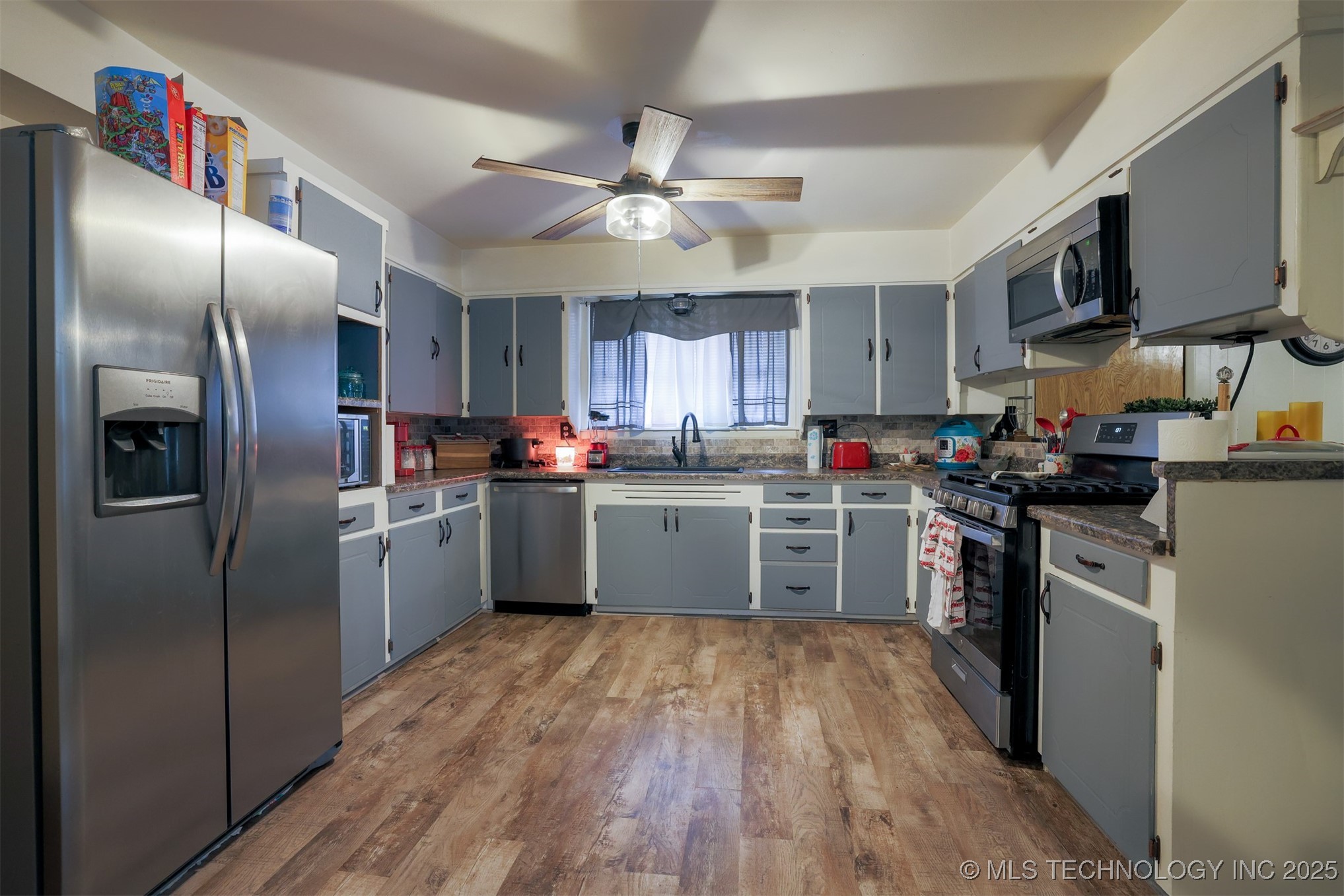 417717 E 1145 Road Property Photo 8