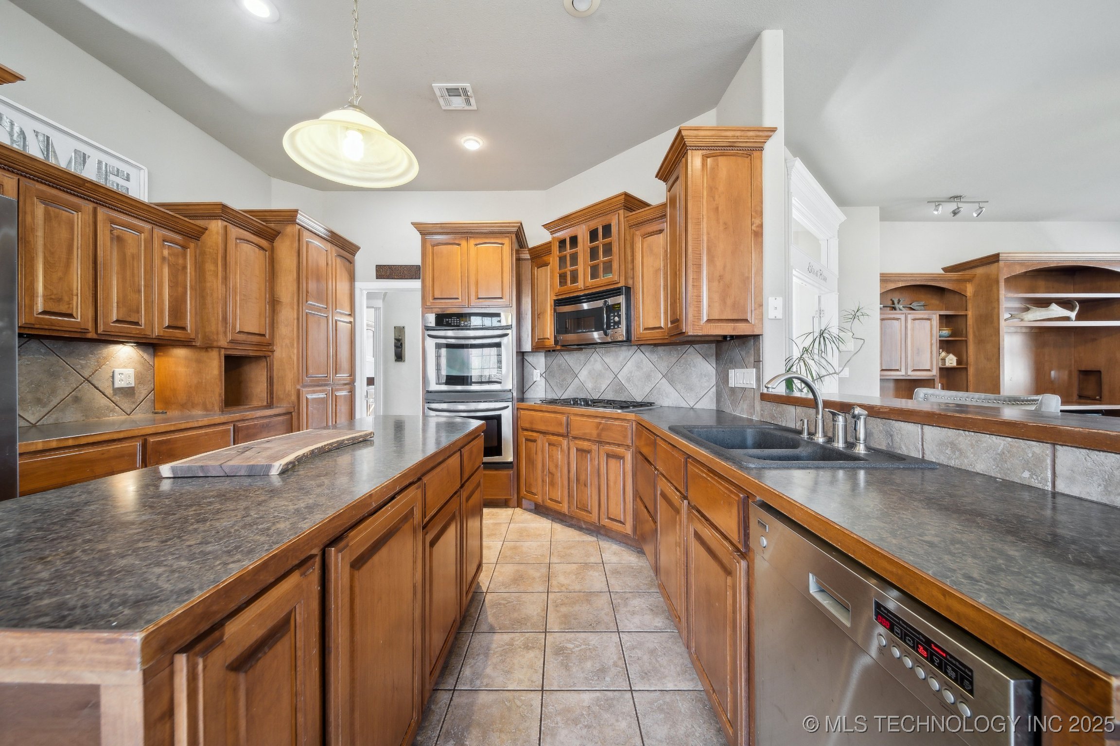 101 S Harrison Avenue Property Photo 18