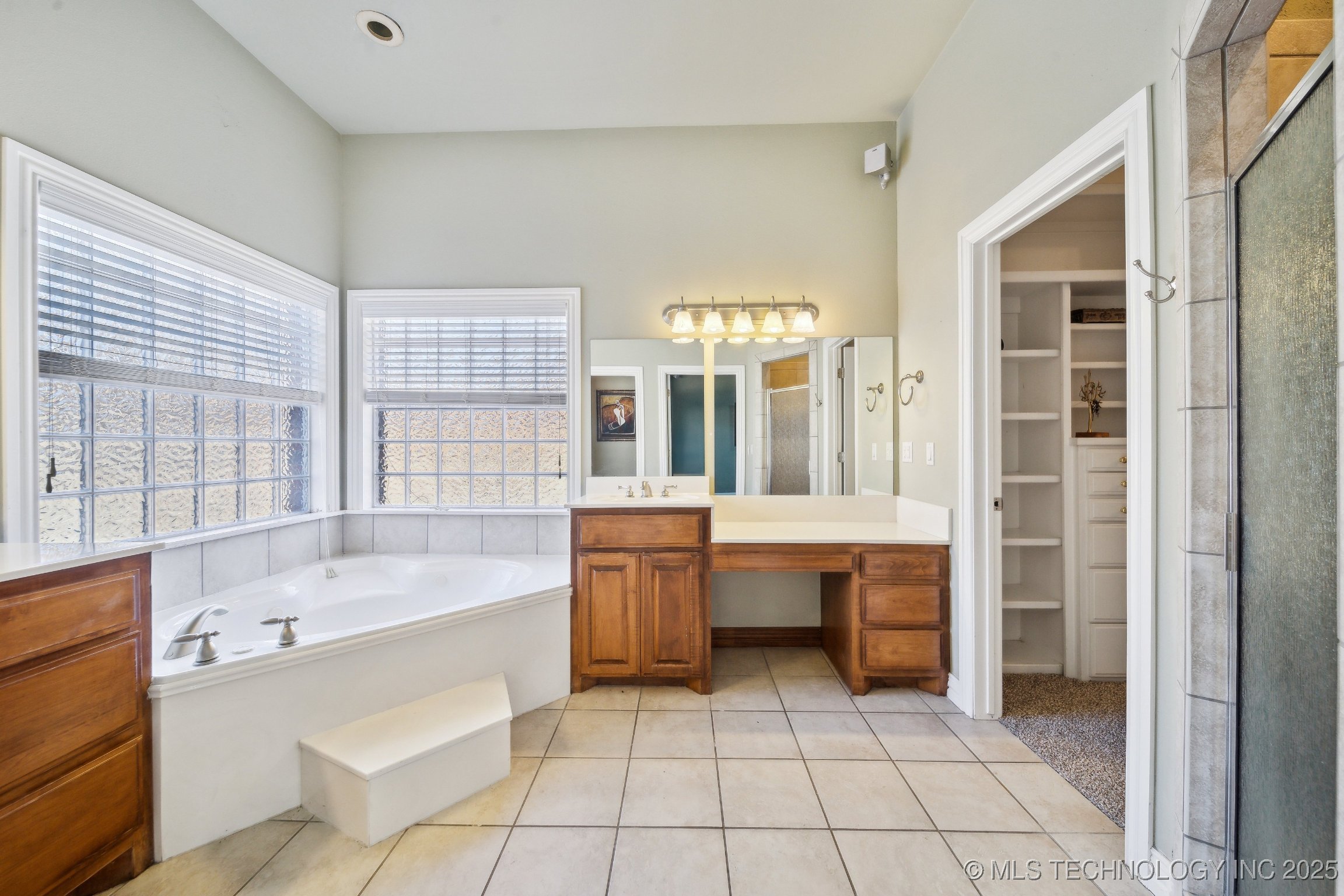101 S Harrison Avenue Property Photo 29