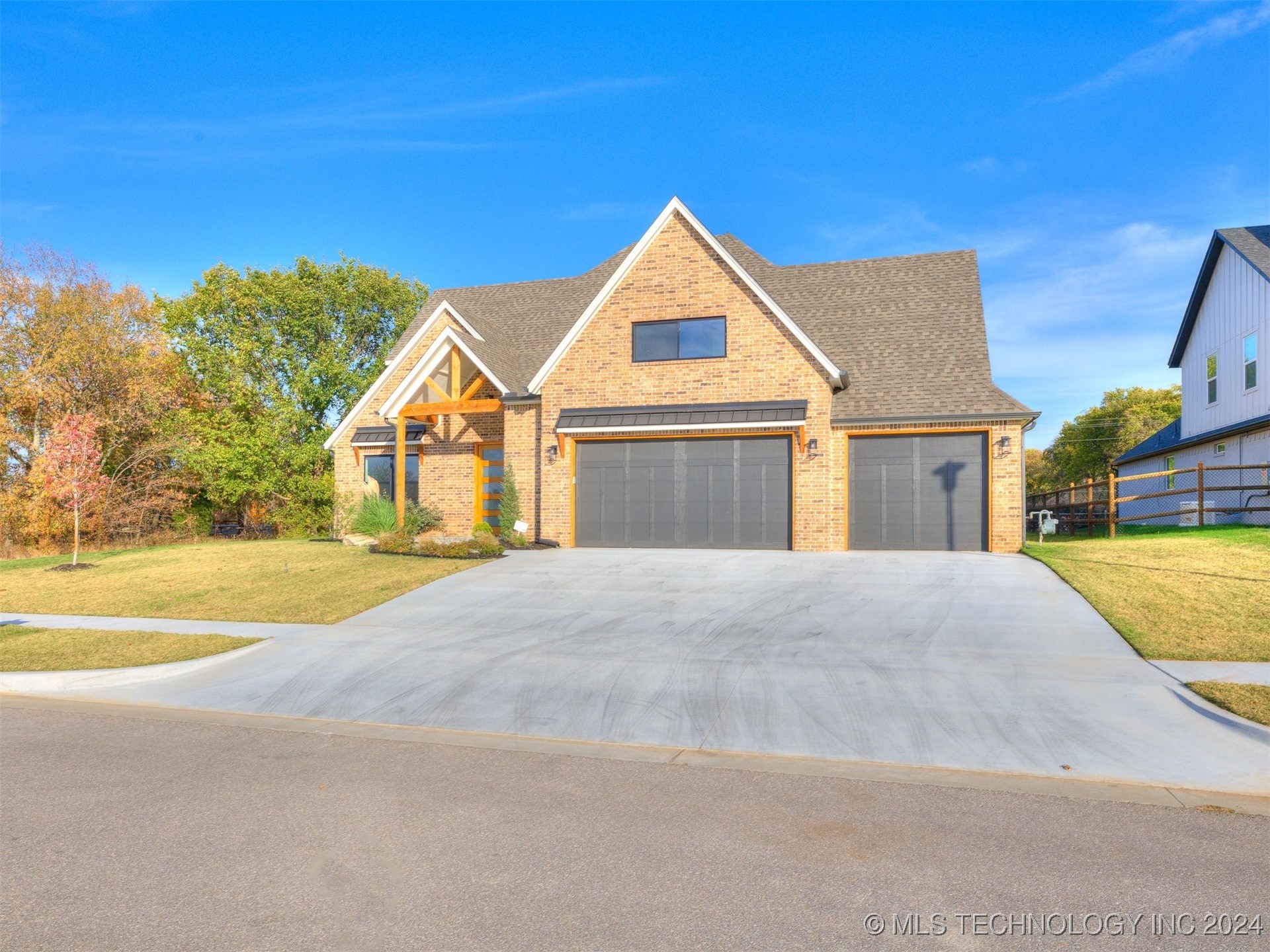 Picture of 7211 Hawthorne Lane