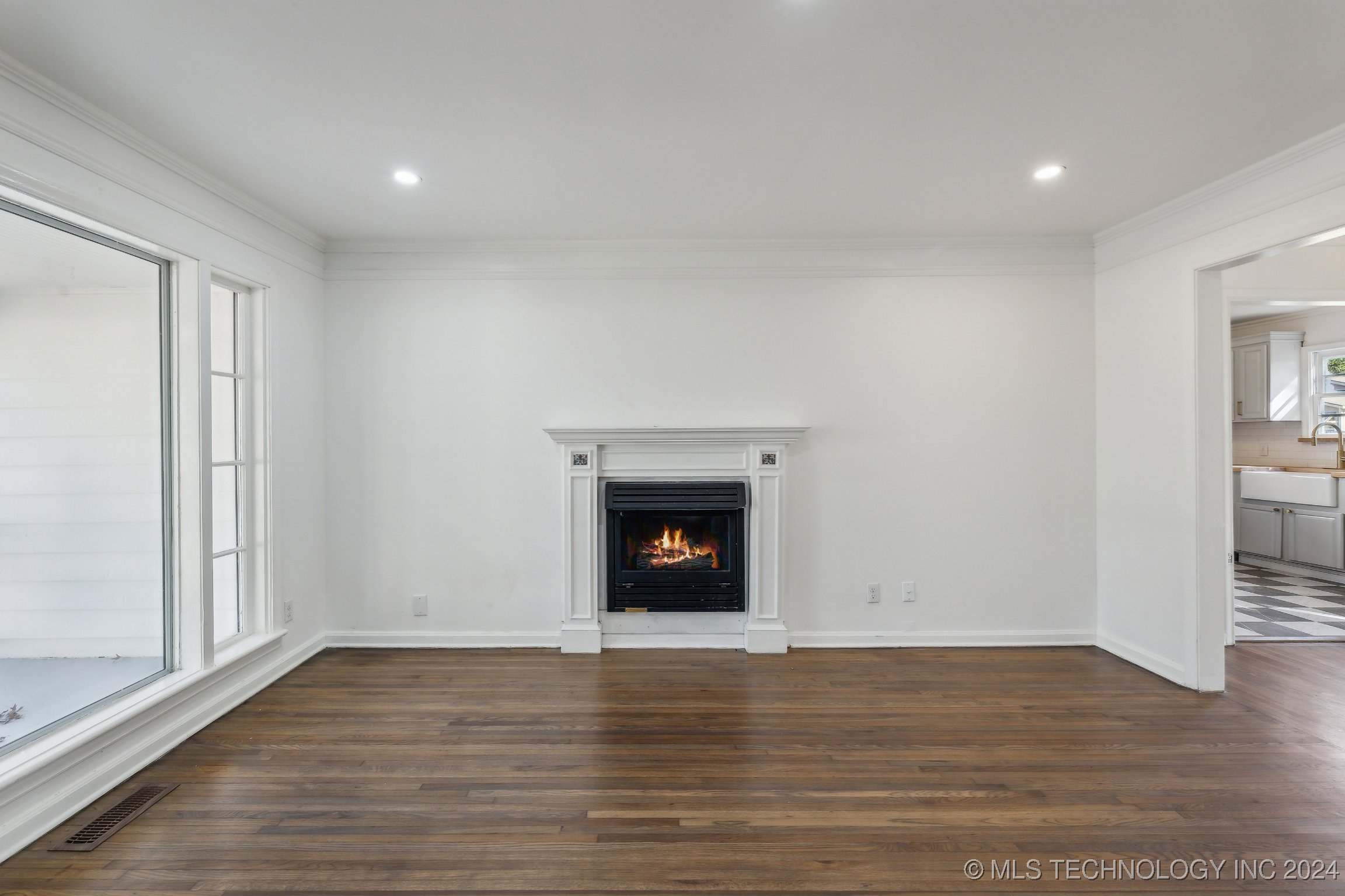 4929 S Boston Avenue Property Photo 2