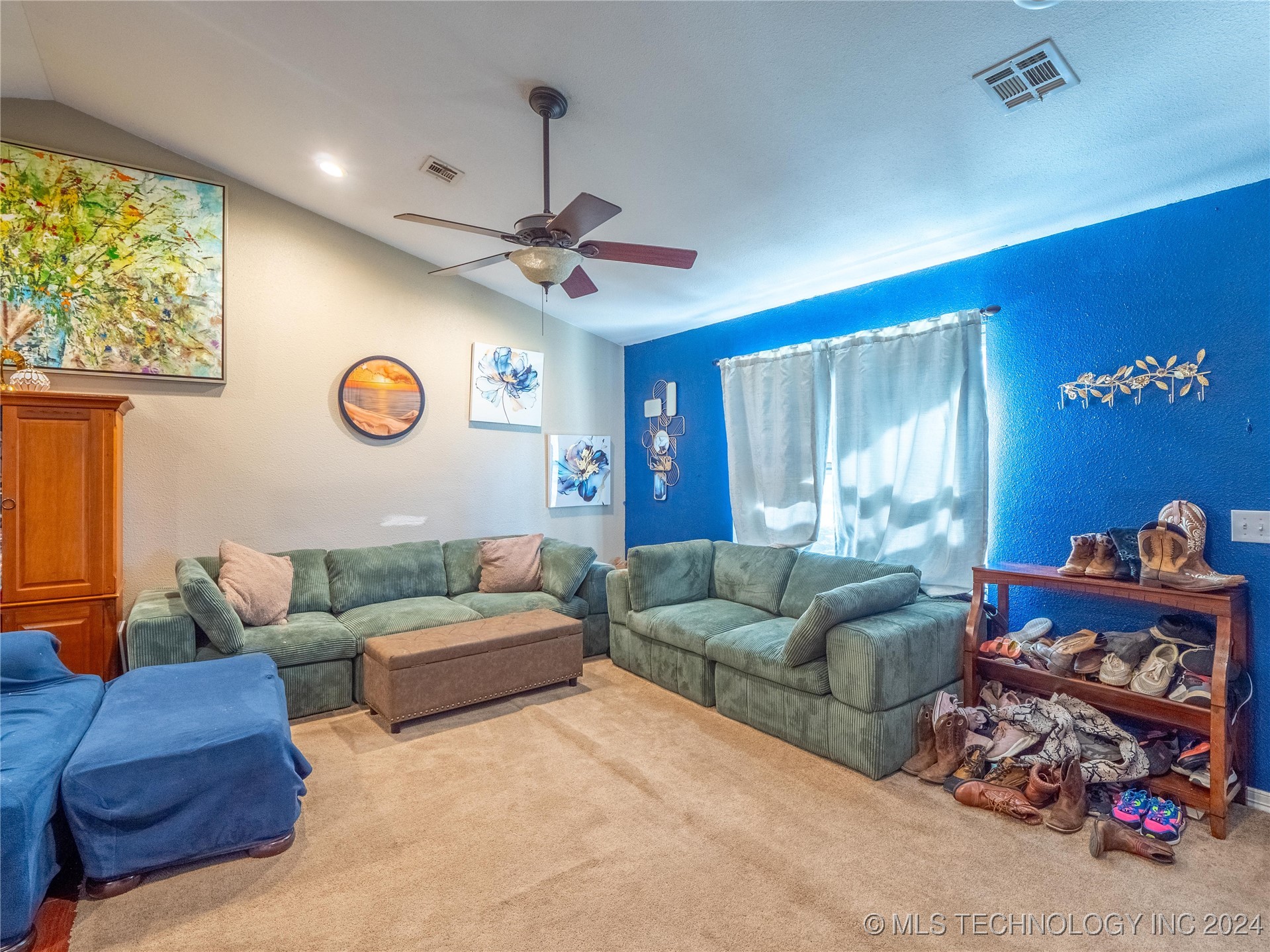 239 N Carbon Property Photo 6