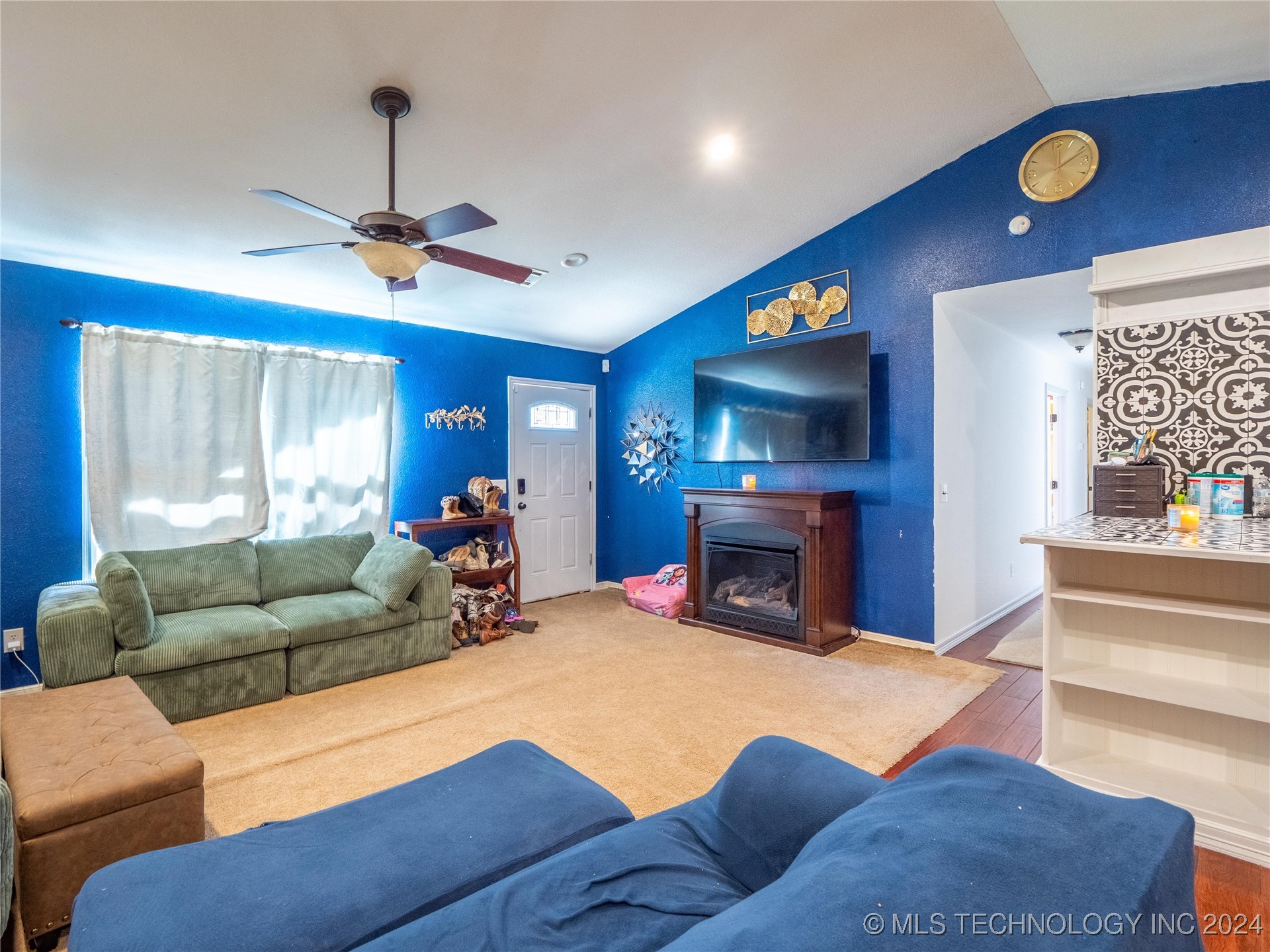 239 N Carbon Property Photo 8