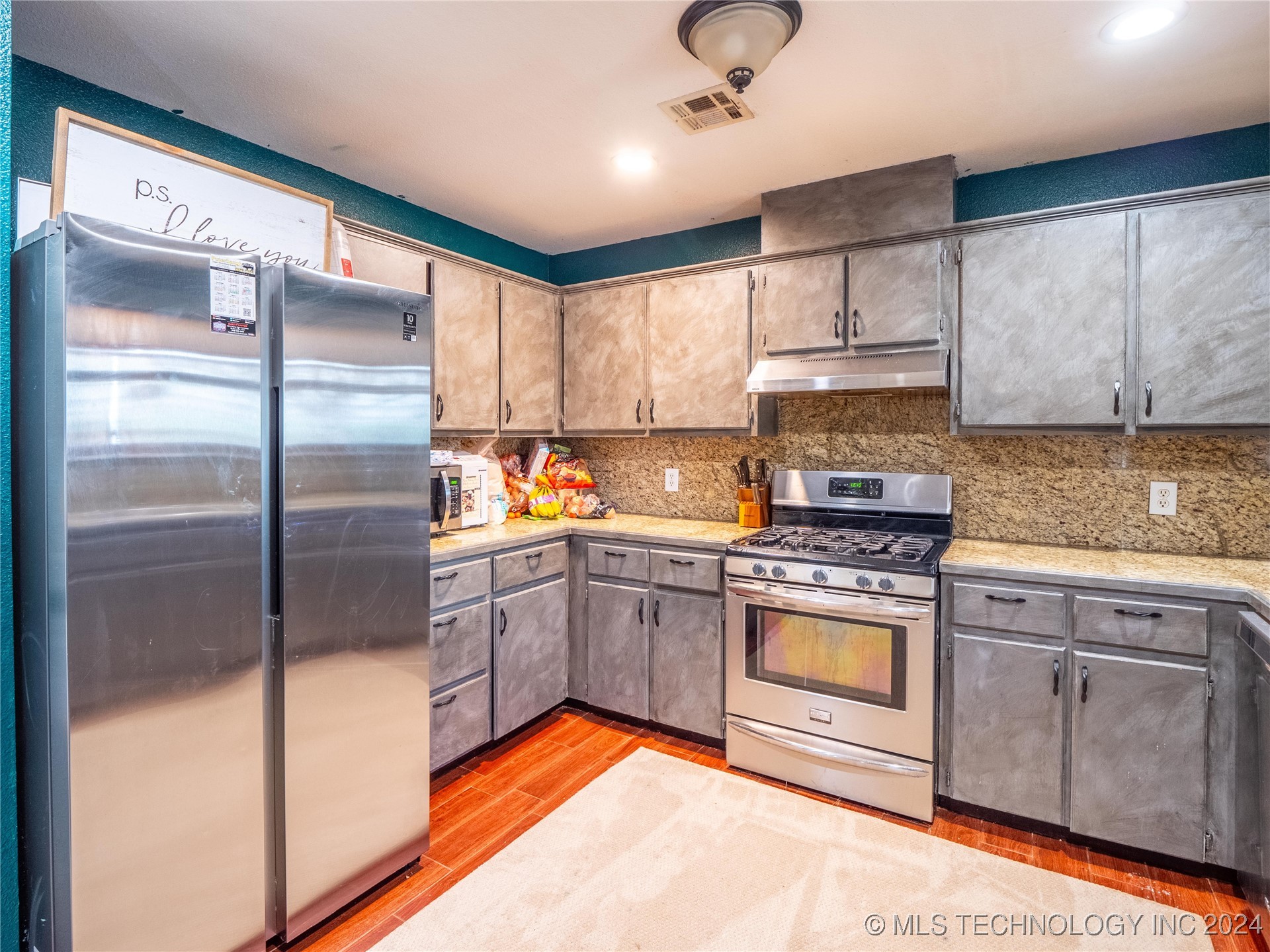 239 N Carbon Property Photo 15
