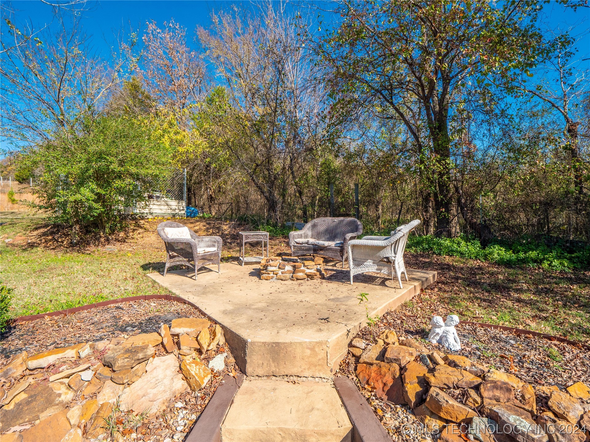 239 N Carbon Property Photo 35