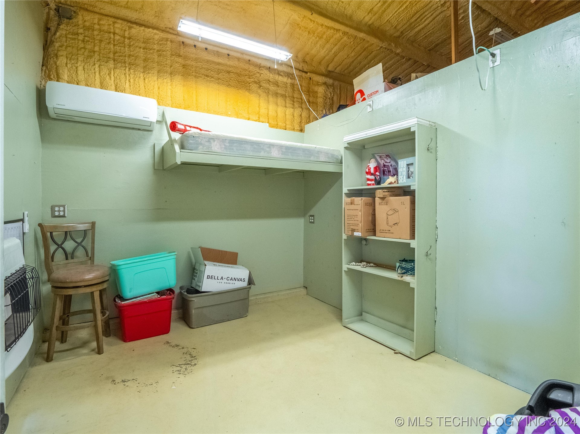 239 N Carbon Property Photo 42