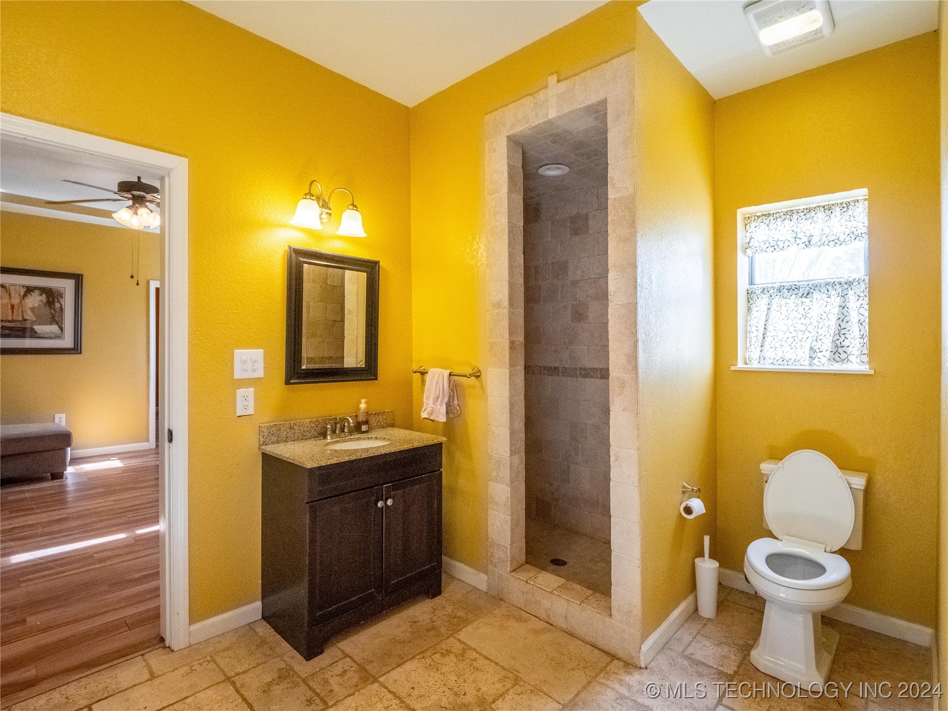 239 N Carbon Property Photo 46
