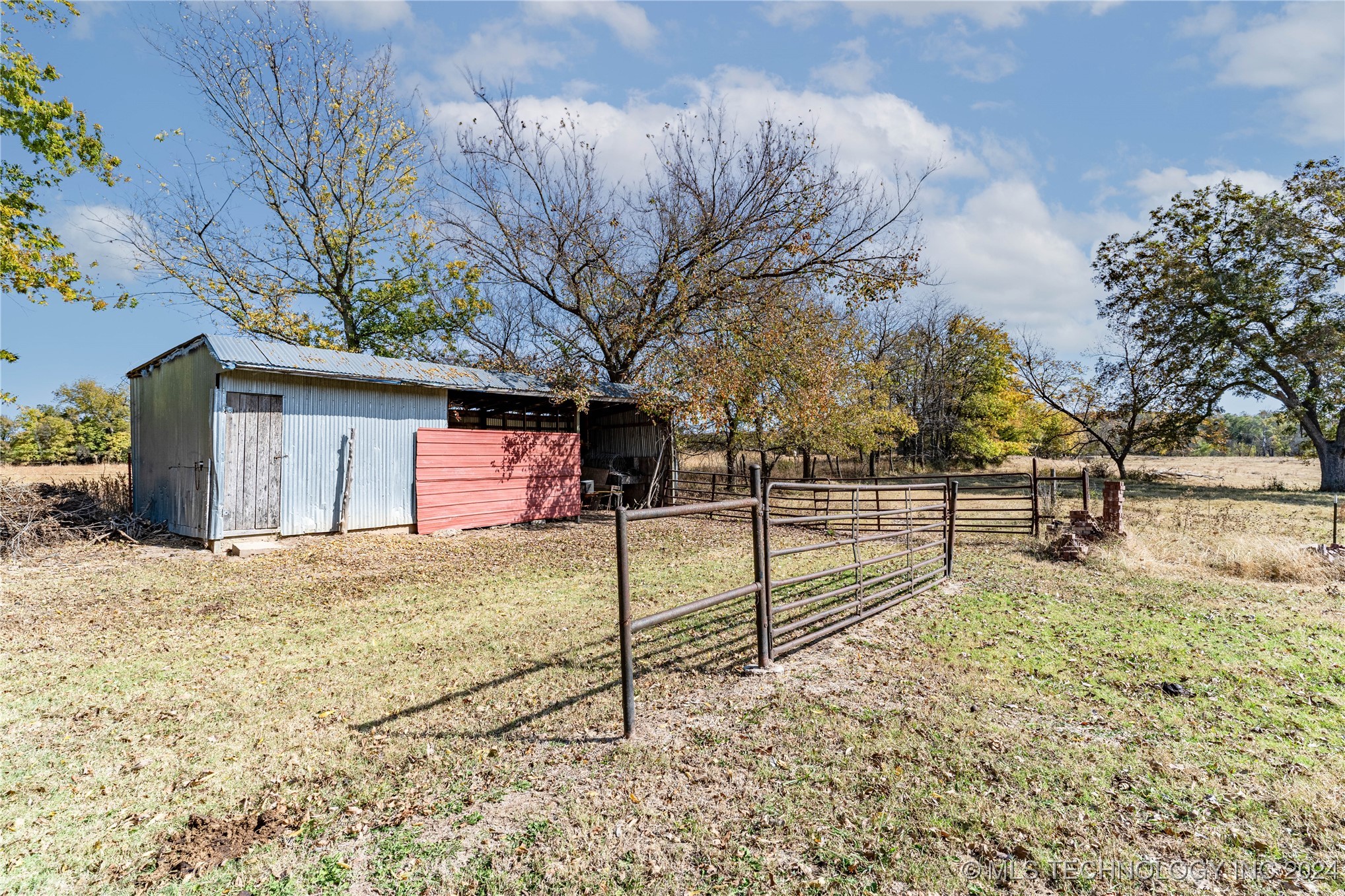 110917 S 4043 Road Property Photo 8